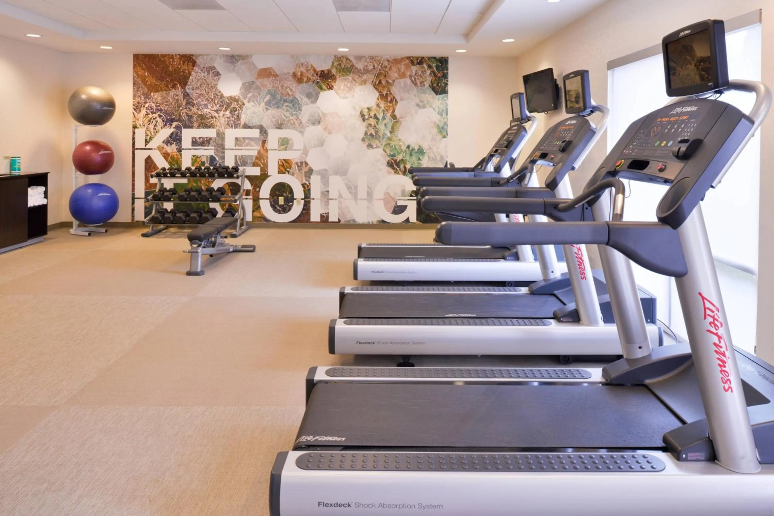 Fitness centre/facilities in SpringHill Suites by Marriott Corona Riverside