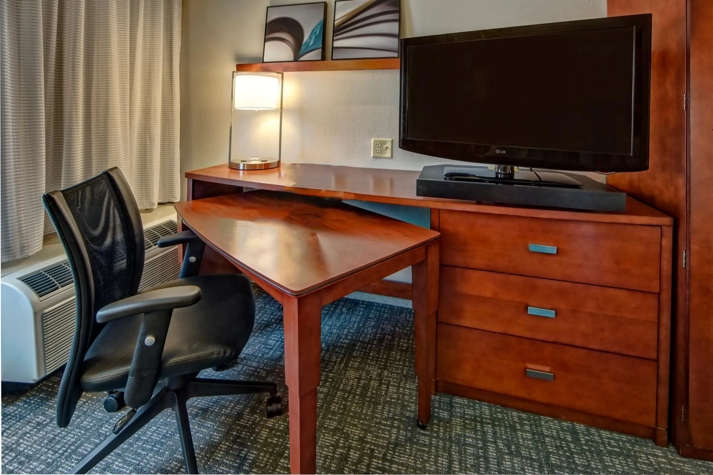 Courtyard by Marriott Memphis Southaven