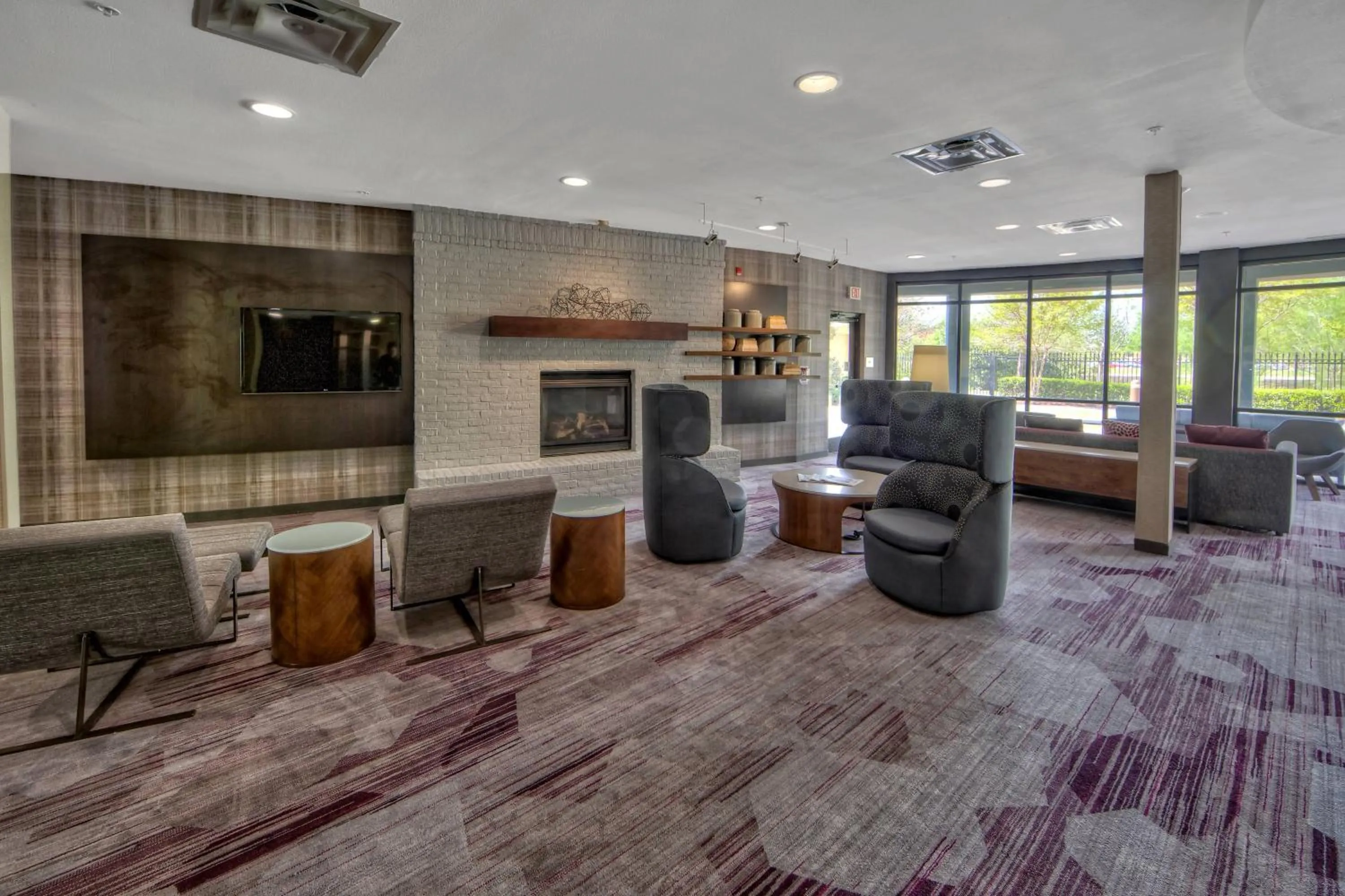 Lounge or bar in Courtyard by Marriott Memphis Southaven