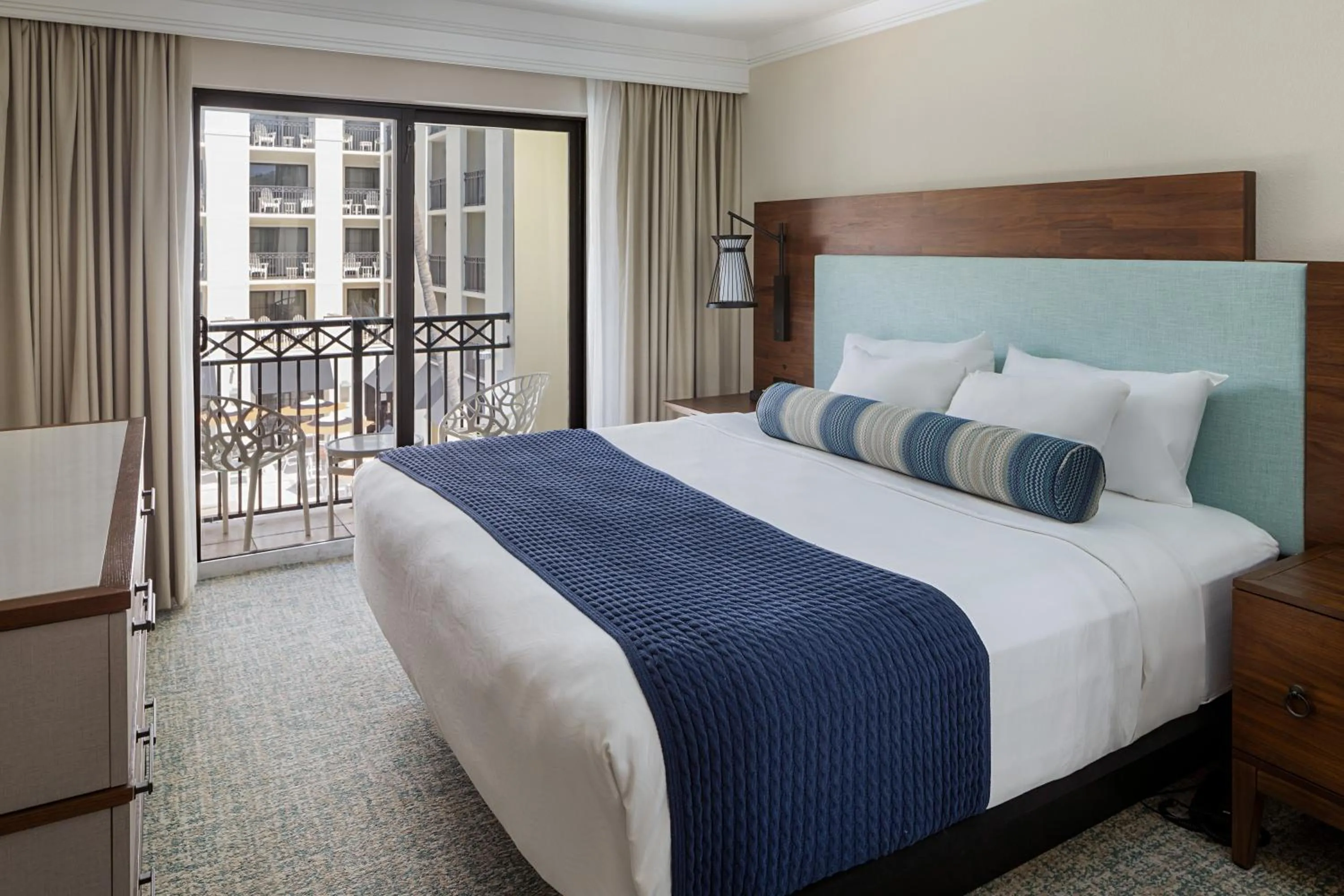 Bedroom, Bed in The Atlantic Suites on the Ave