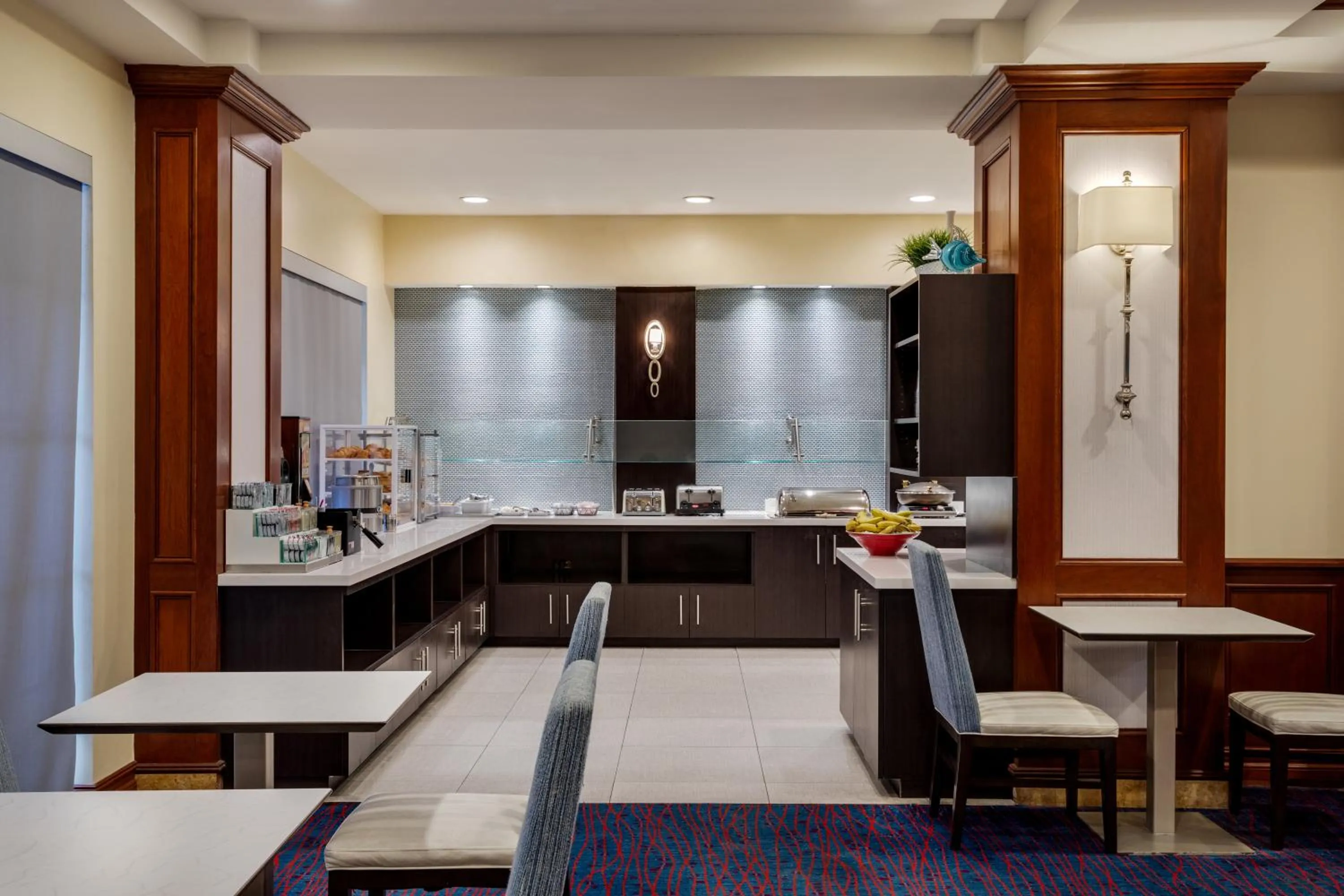 Restaurant/places to eat in The Atlantic Suites on the Ave