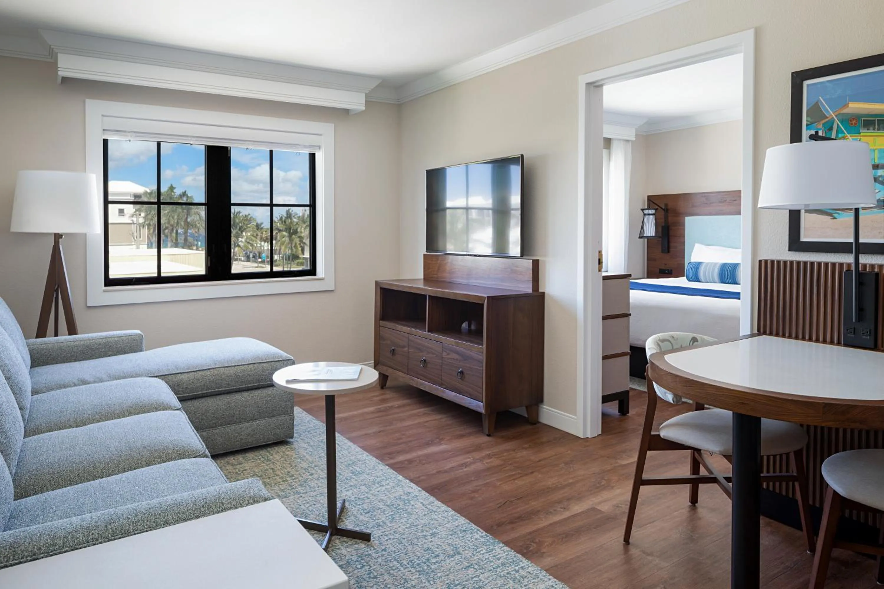 Living room, Bed in The Atlantic Suites on the Ave