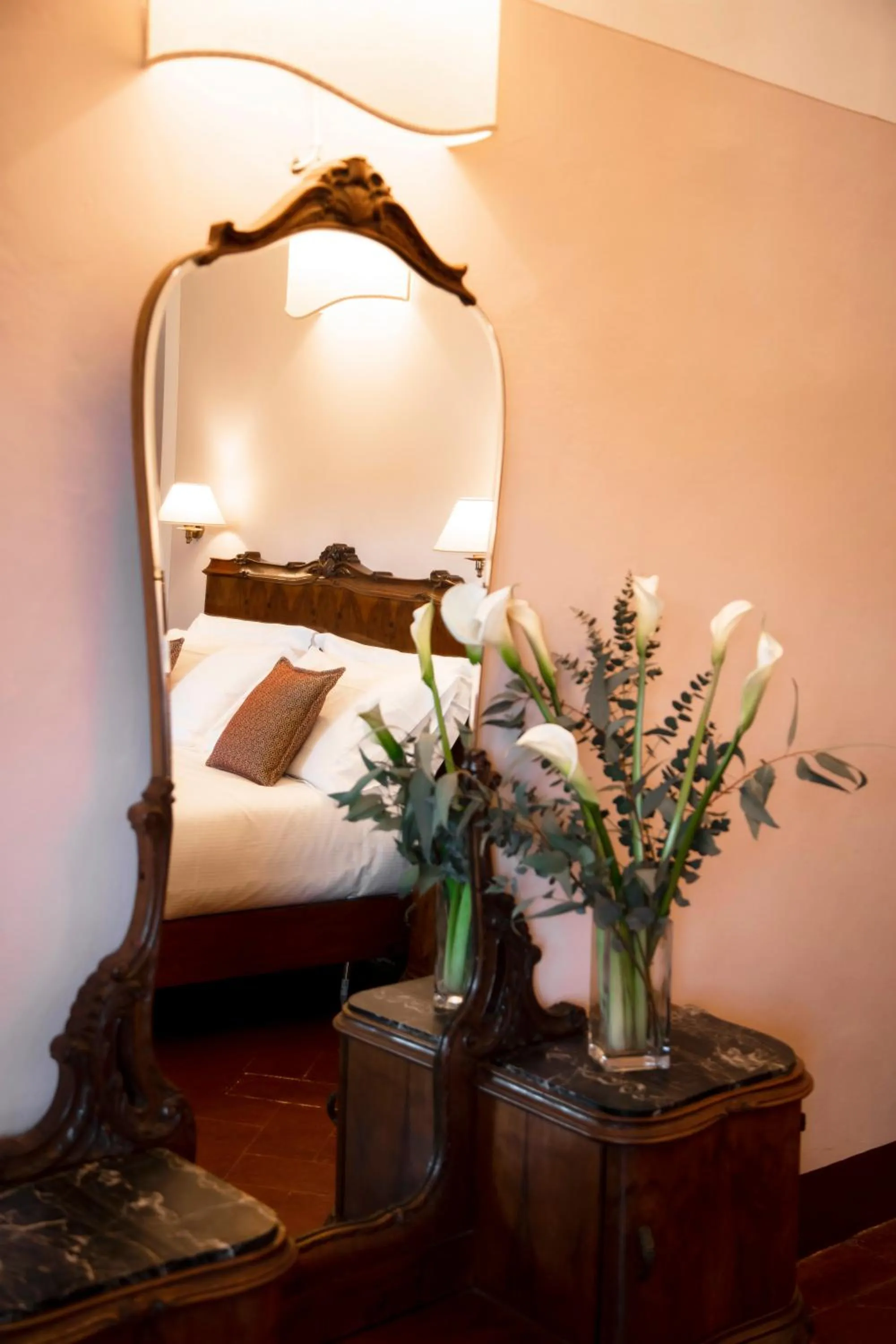 Decorative detail, Bed in Hotel Palazzo Guadagni