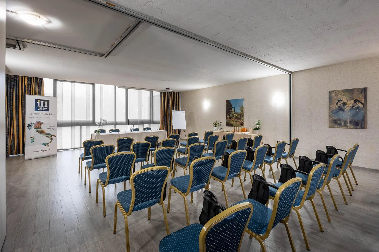 Meeting/conference room in iH Hotels Milano Eur - Trezzano sul Naviglio