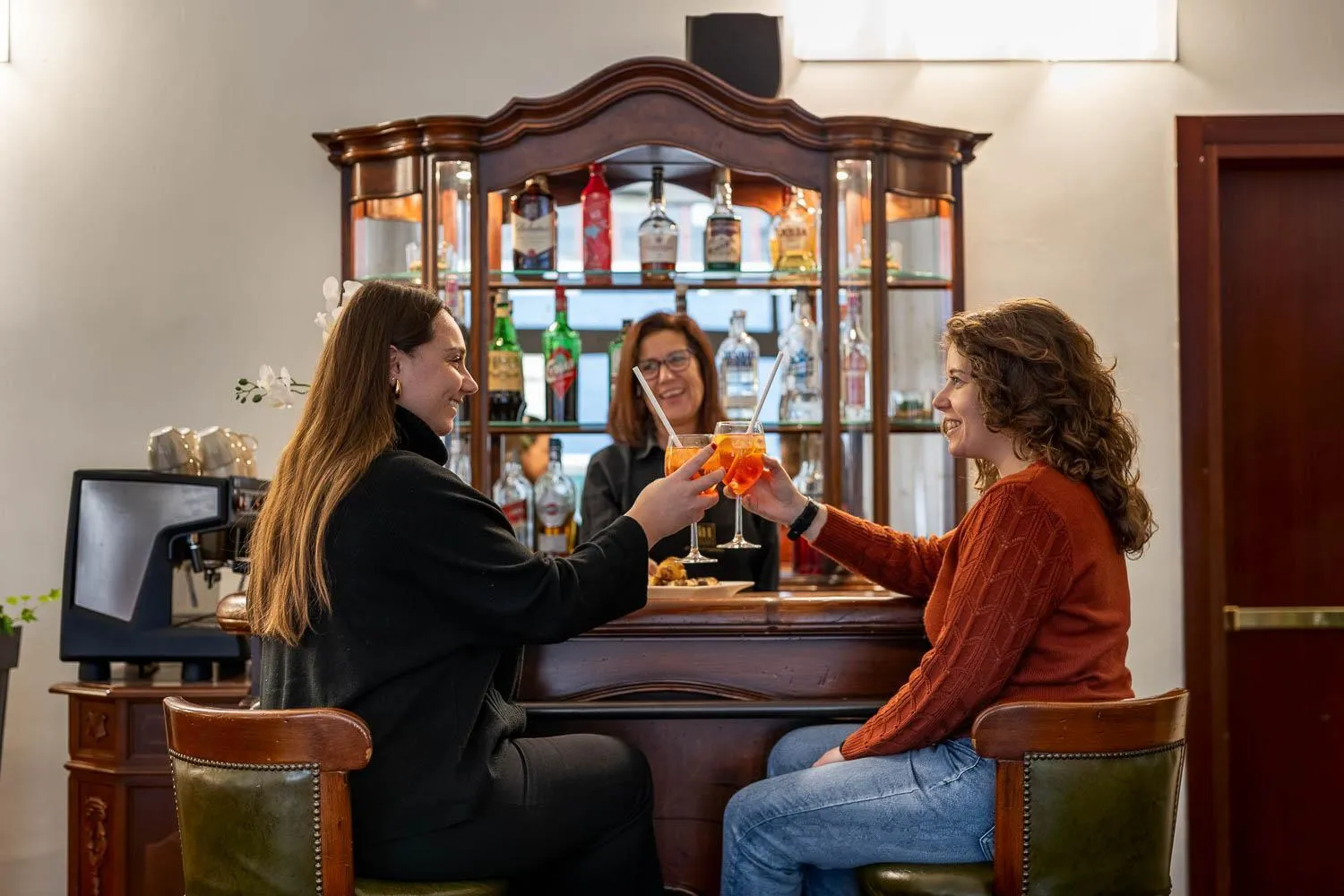 Lounge or bar in iH Hotels Milano Eur - Trezzano sul Naviglio