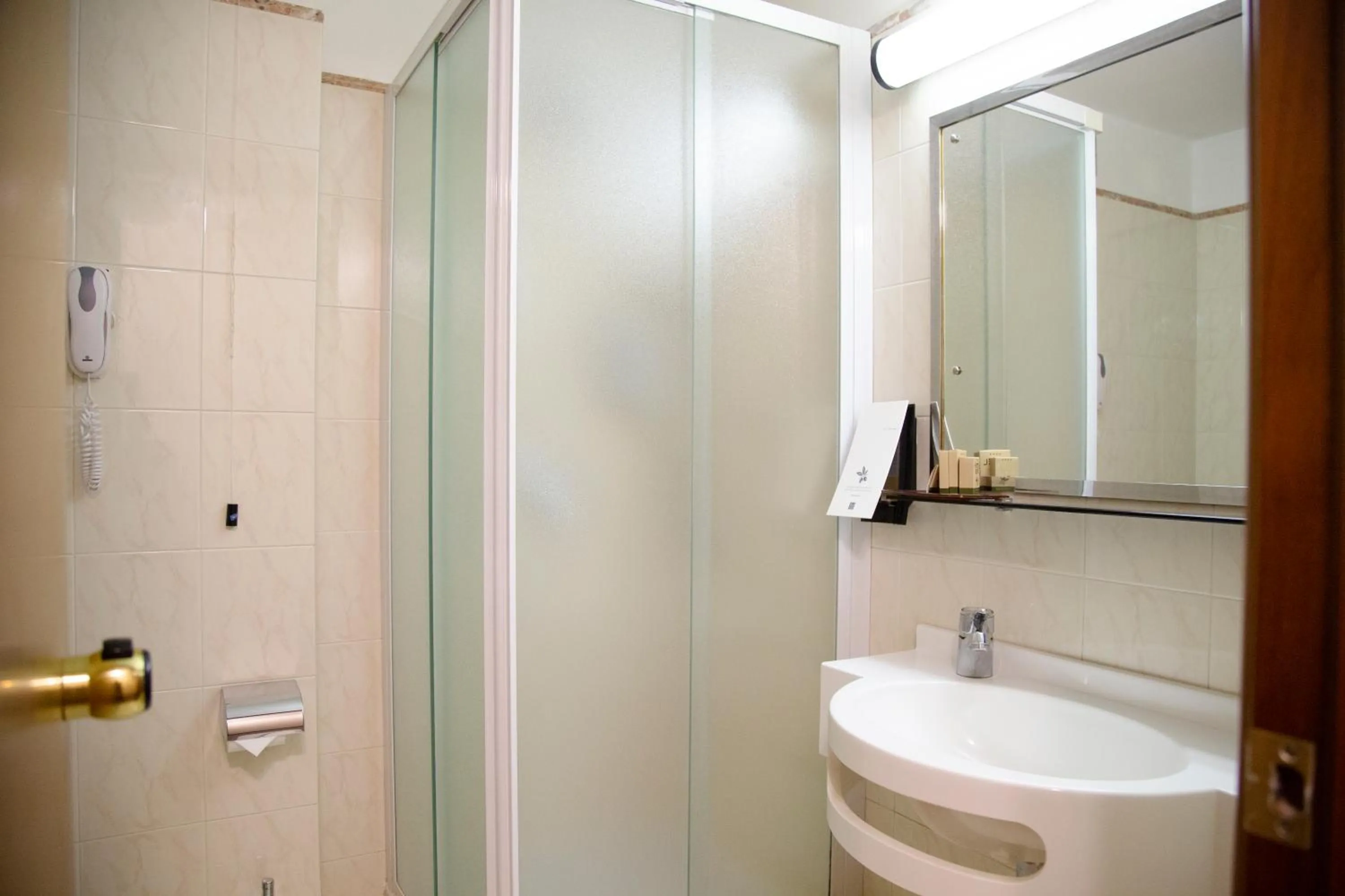 Shower in iH Hotels Milano Eur - Trezzano sul Naviglio