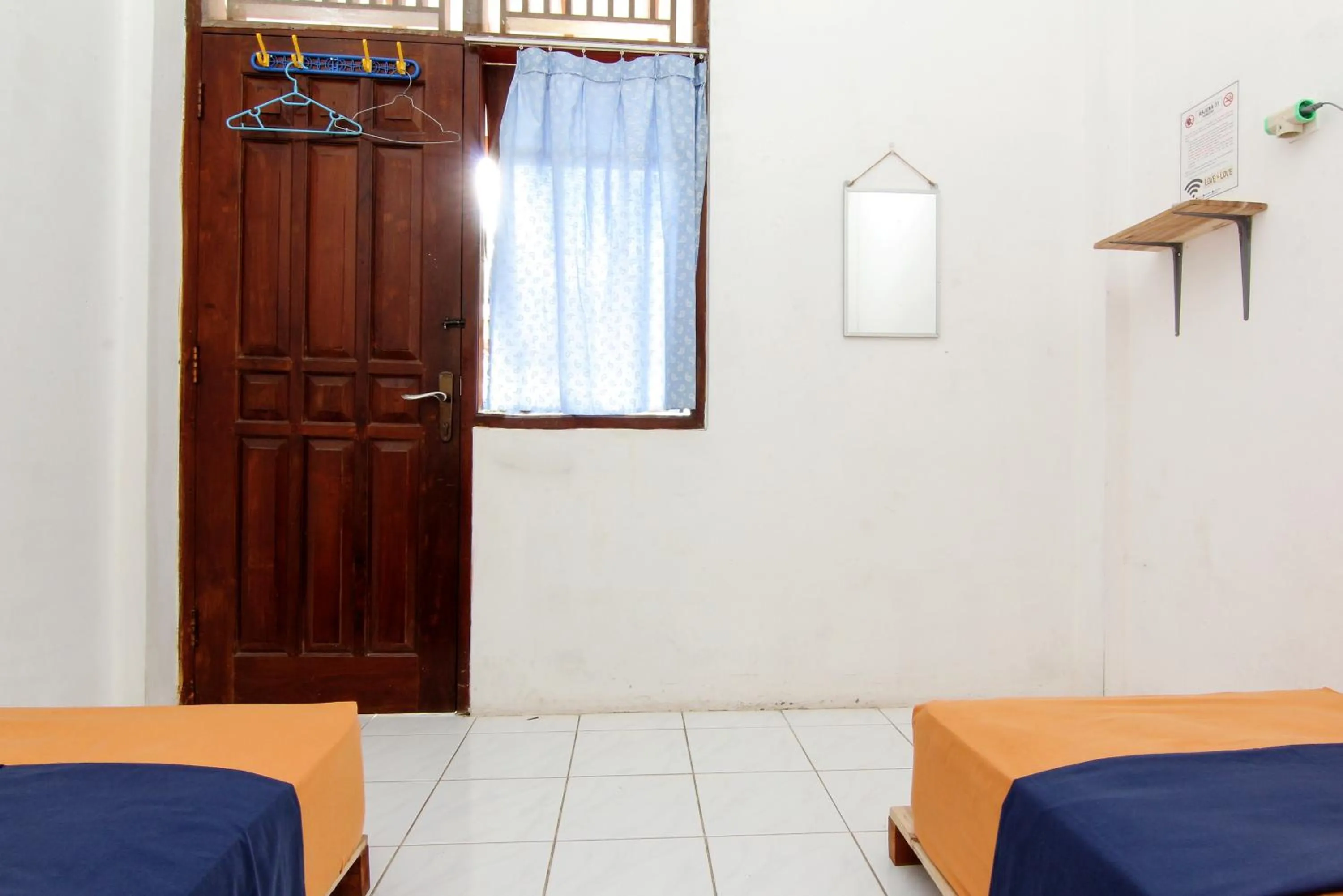 Photo of the whole room, Bed in Arjuna 31