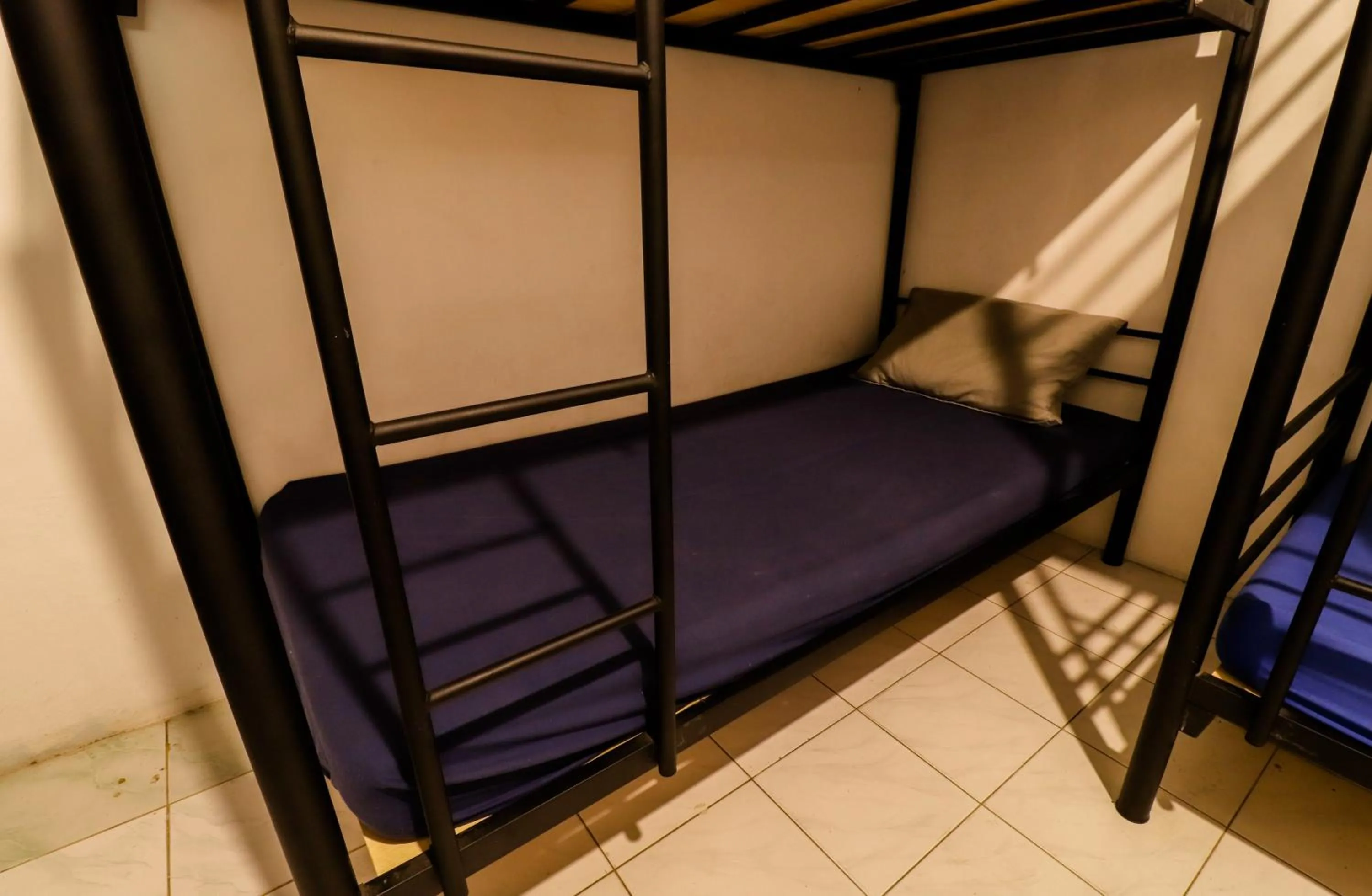 bunk bed, Bed in Arjuna 31