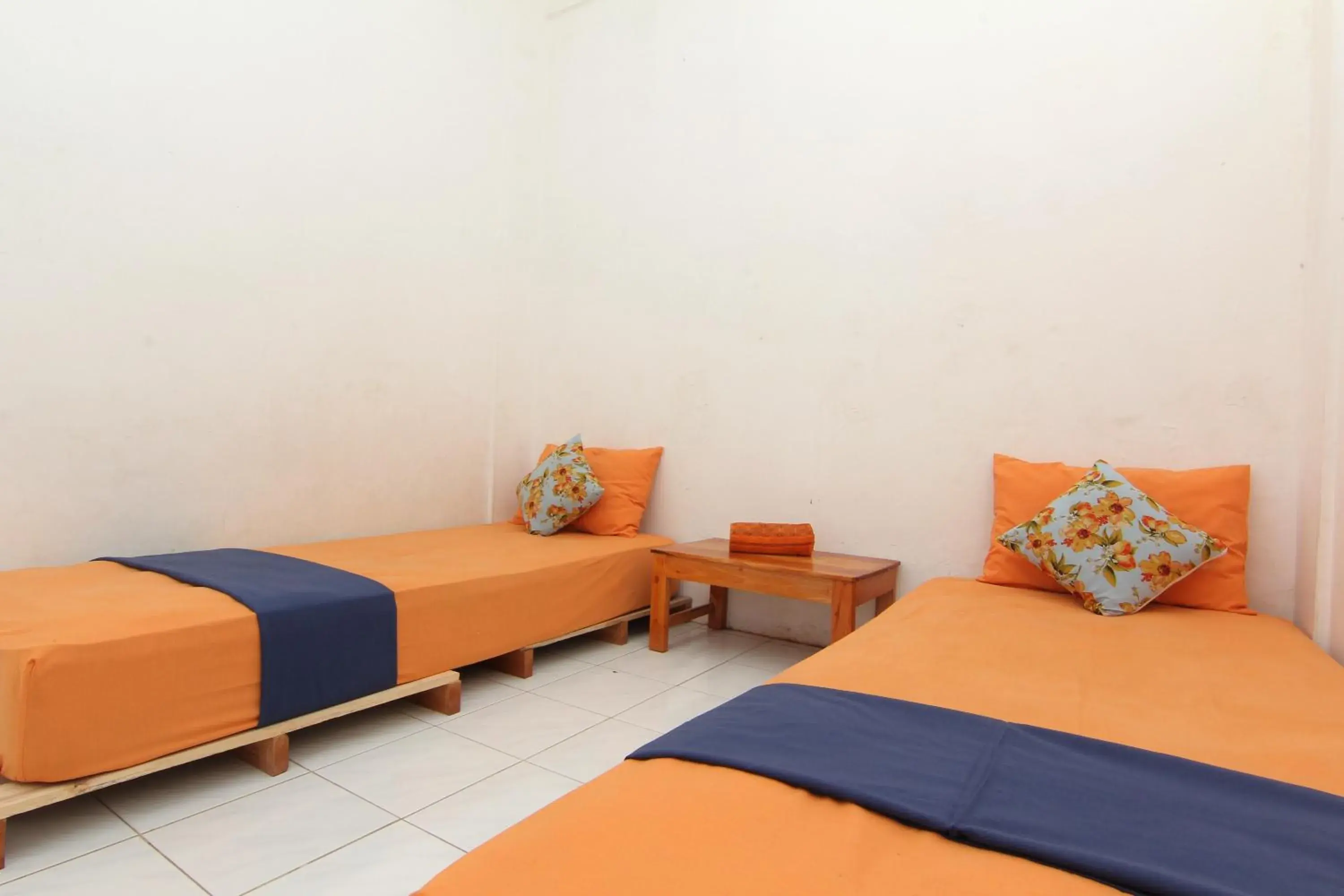 Standard Twin Room with Shared Bathroom in Arjuna 31 Standard Twin Room with Shared Bathroom in Arjuna 31