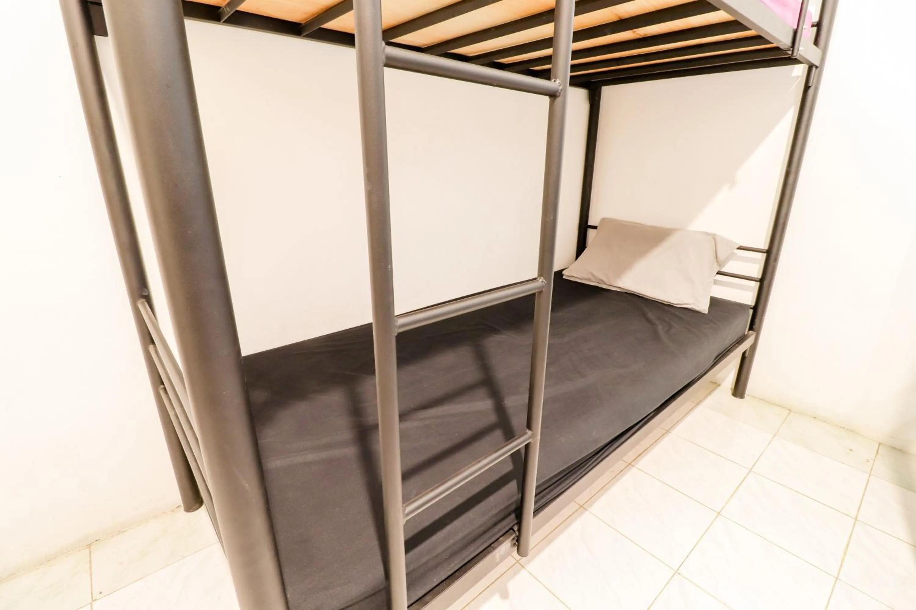 bunk bed, Bed in Arjuna 31
