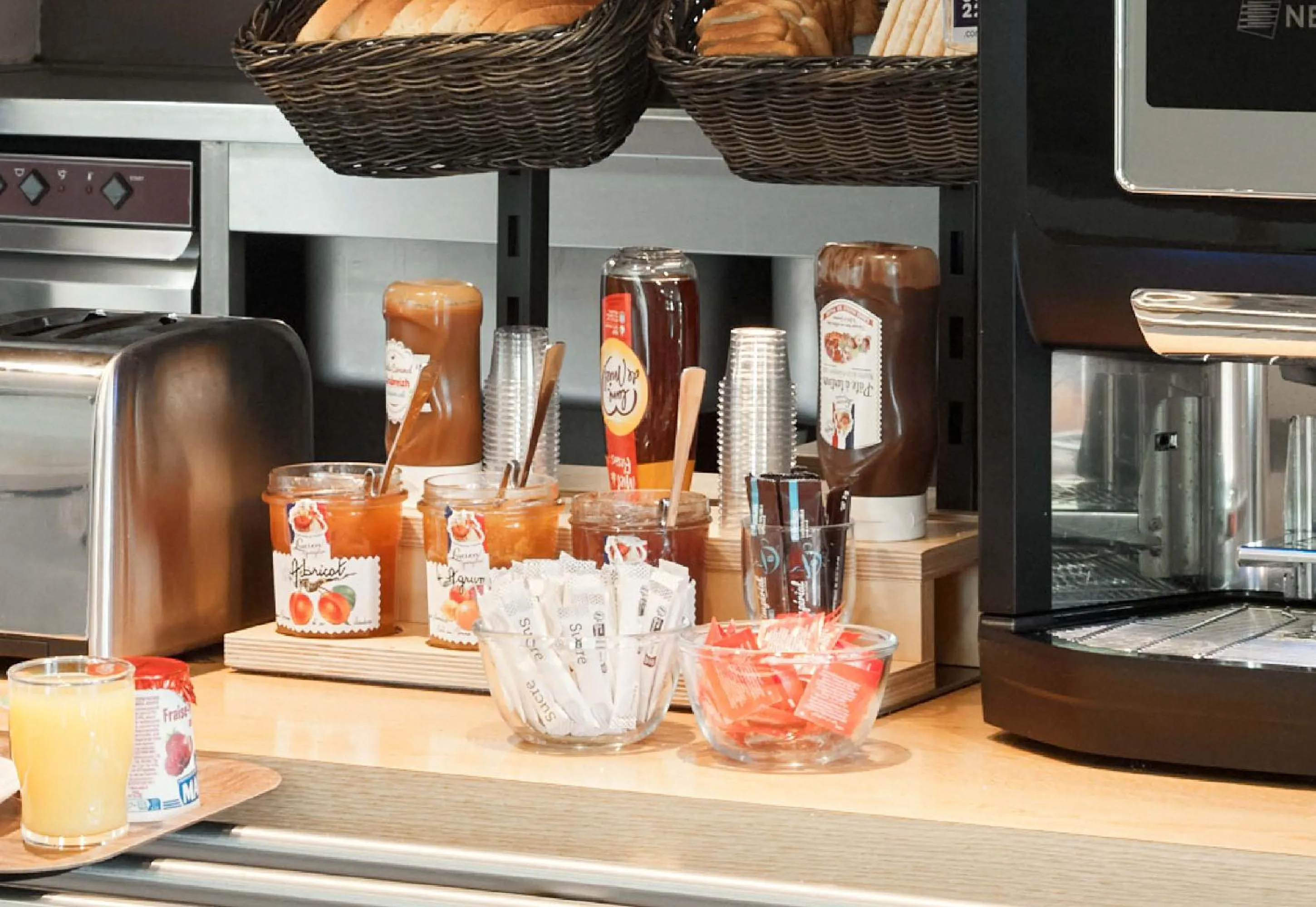 Breakfast in B&B HOTEL Noisy-le-Grand