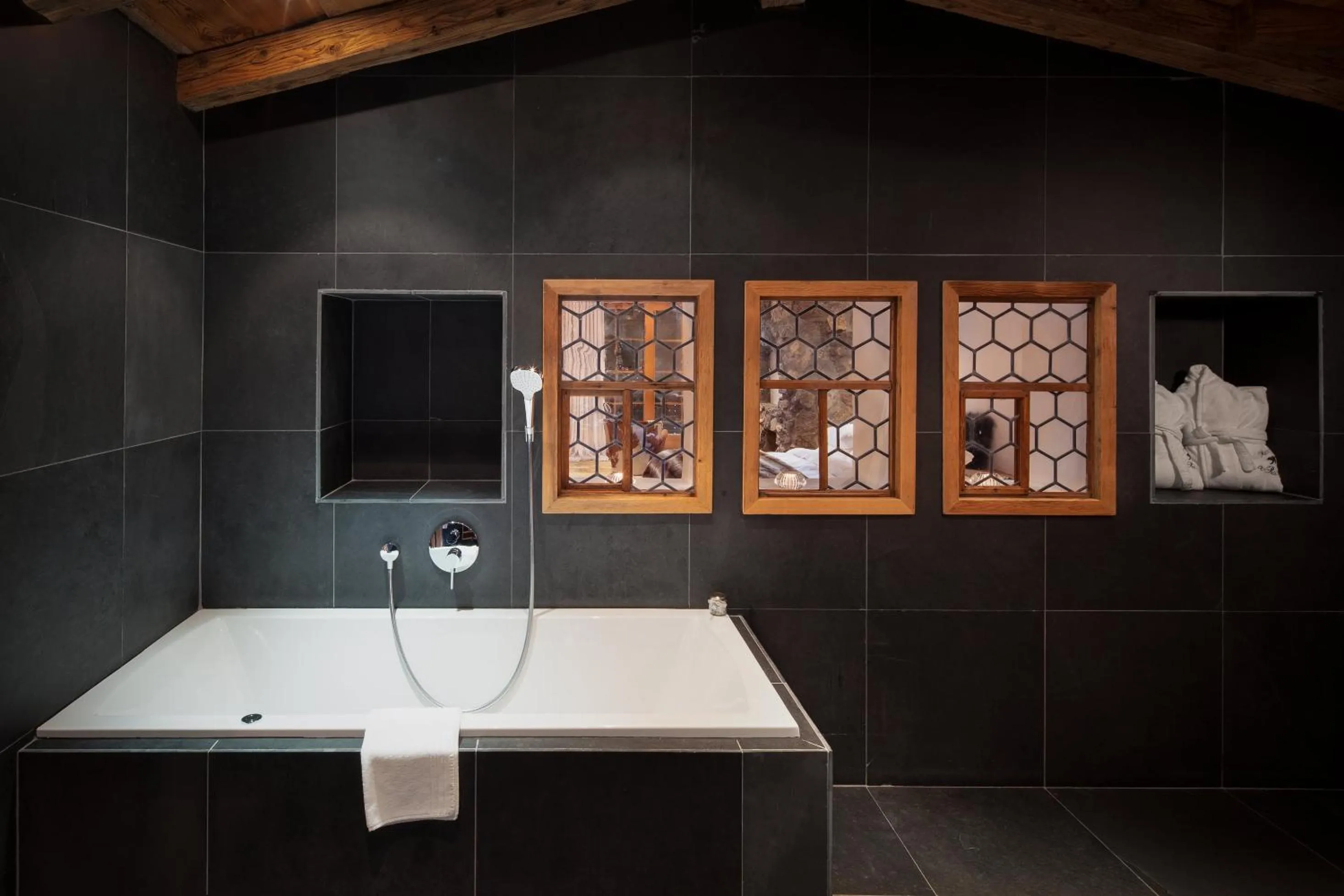 Hostellerie du Pas de l'Ours "Relais et Châteaux"