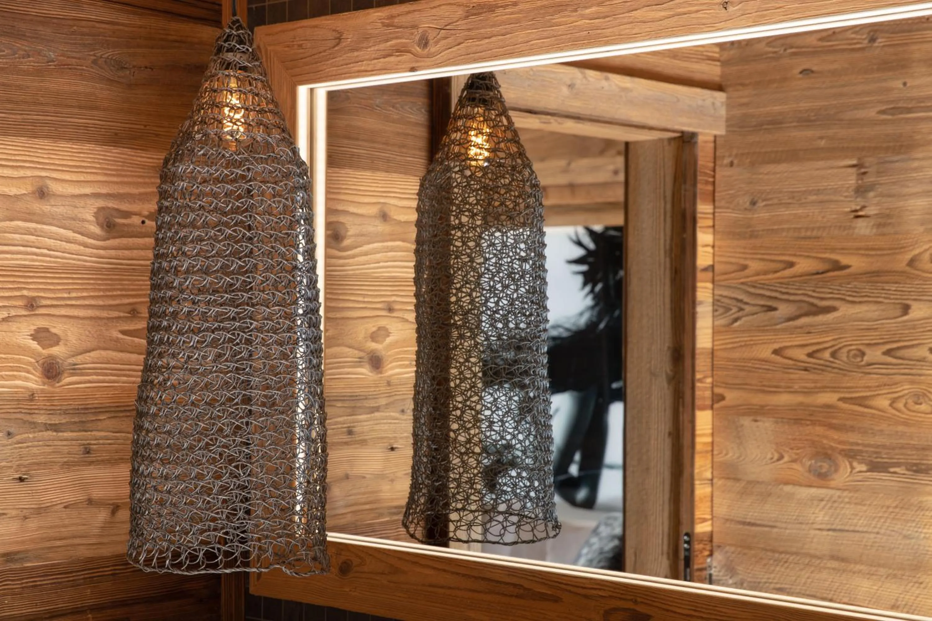 Decorative detail in Hostellerie du Pas de l'Ours "Relais et Châteaux"