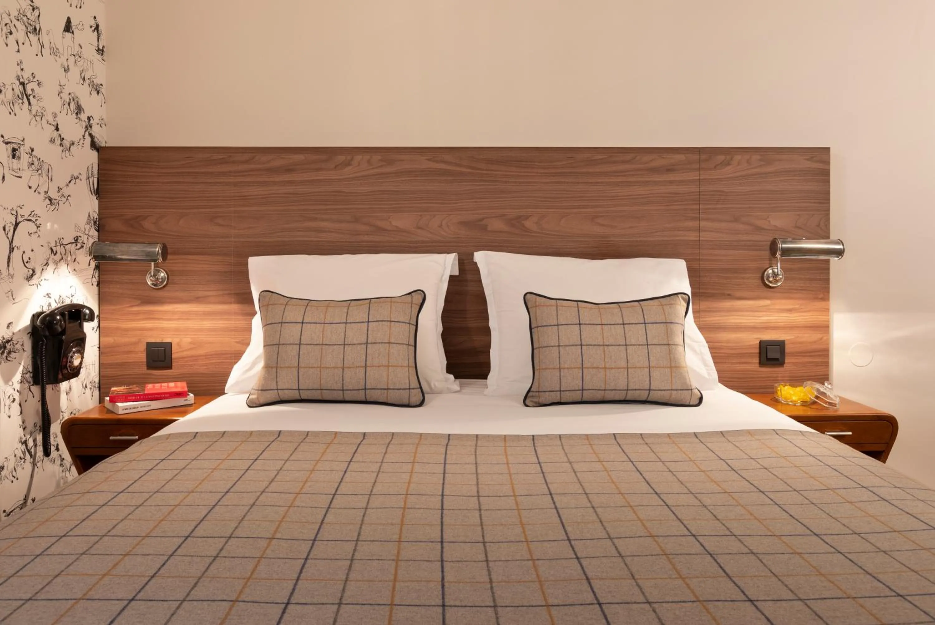 Bed in Maison Barbillon Grenoble - Centre Gare