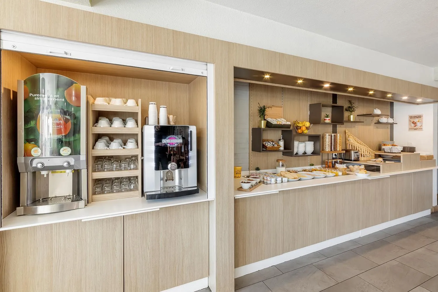 Breakfast in Comfort Hotel Lille Lomme