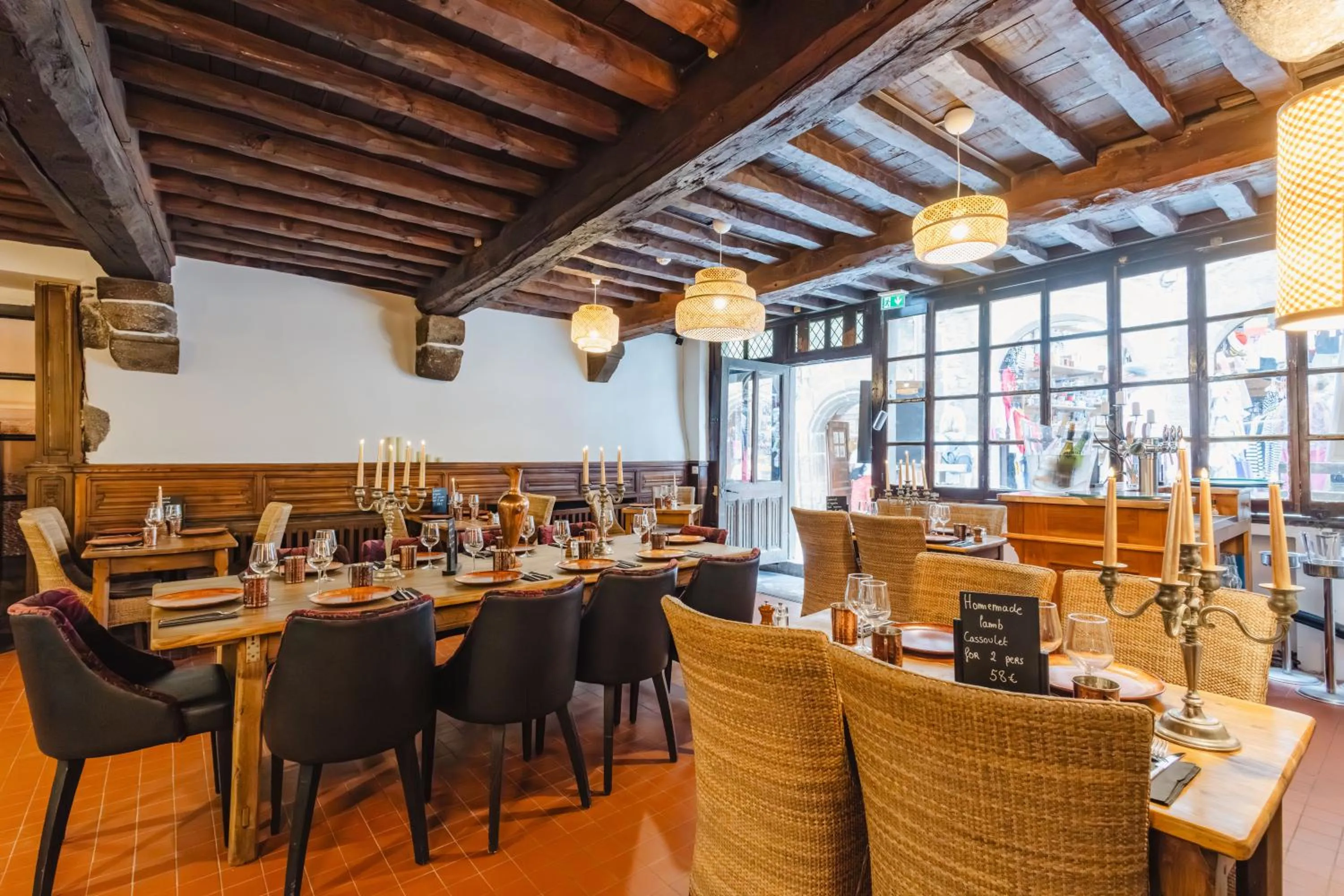 Restaurant/places to eat in Le Mouton Blanc