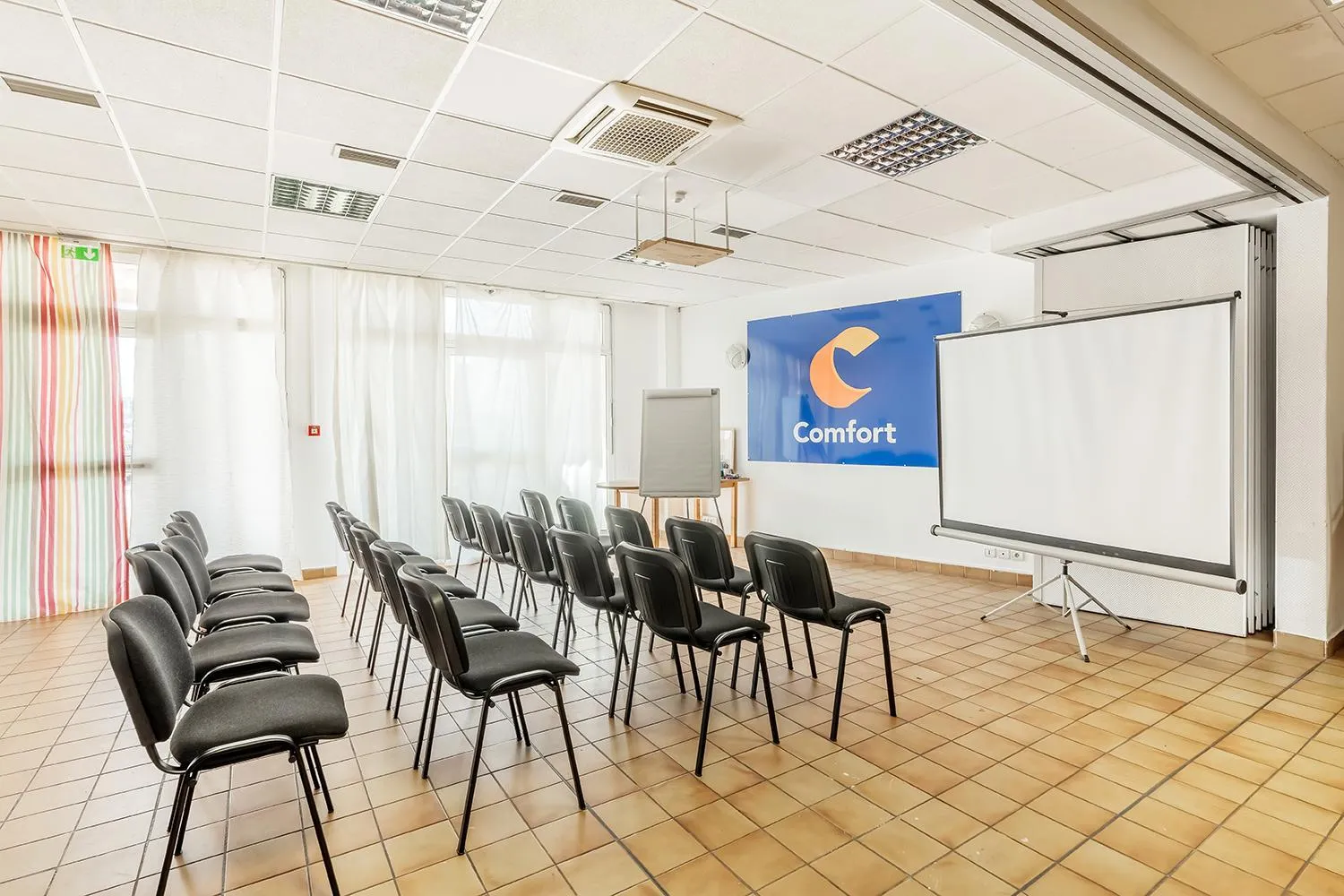 Meeting/conference room in Comfort Hotel Montlucon