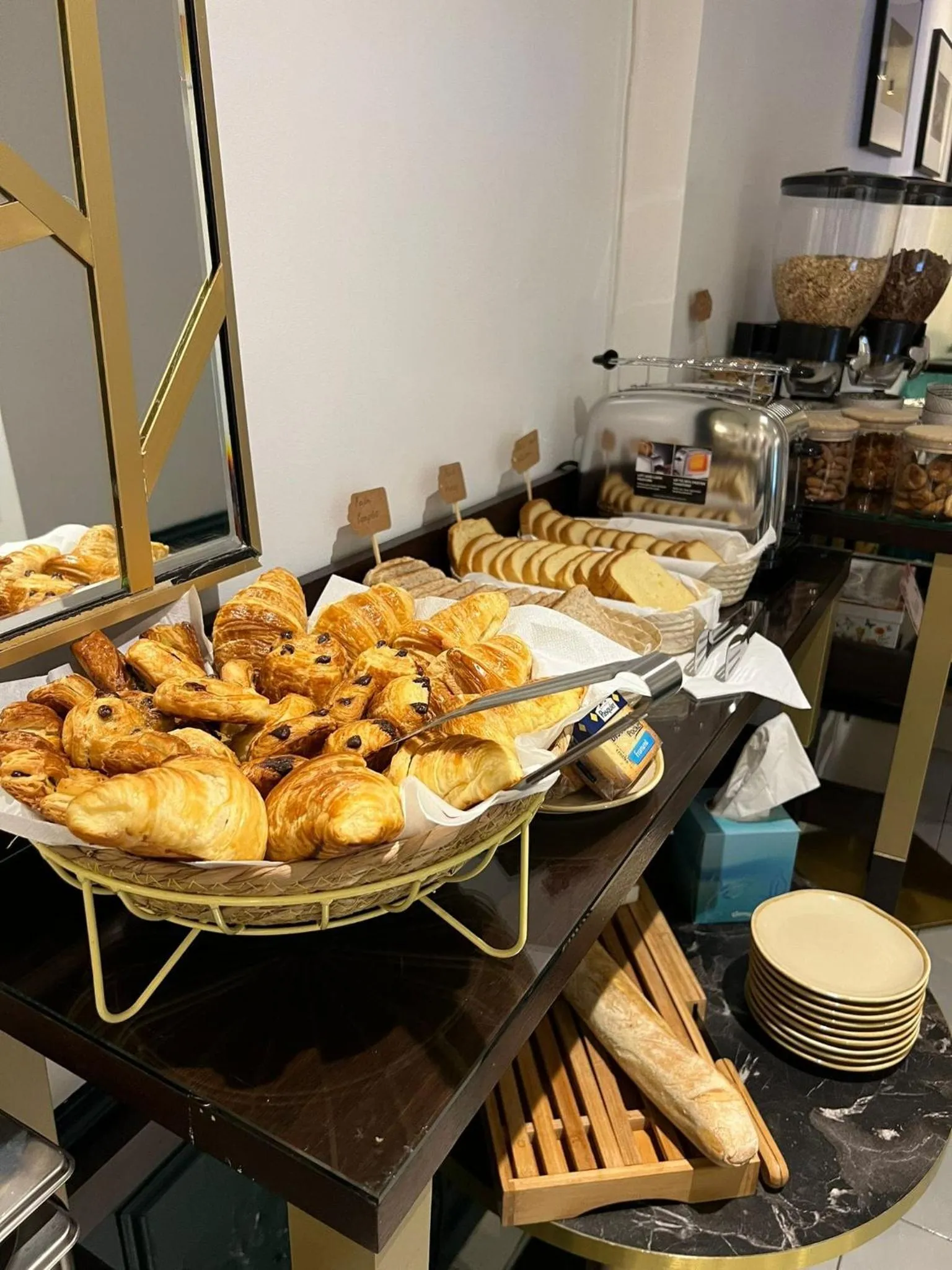 Breakfast in Hôtel Bonne Nouvelle