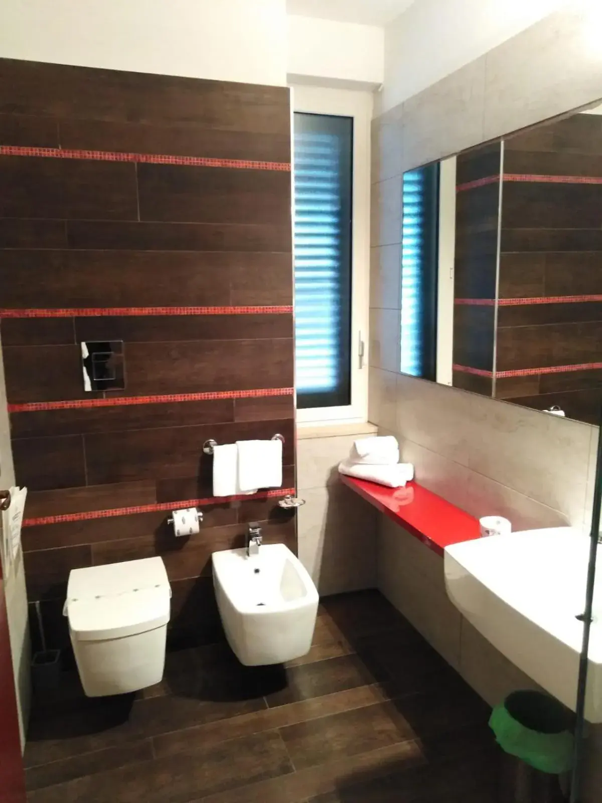 Quadruple Room with Balcony in Hotel Lafayette Quadruple Room with Balcony in Hotel Lafayette