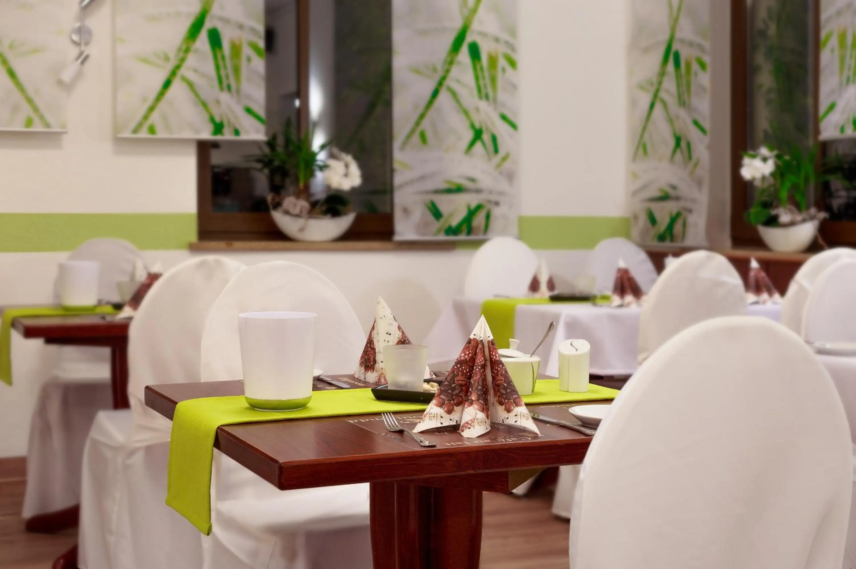 Buffet breakfast in Hotel Am Markt