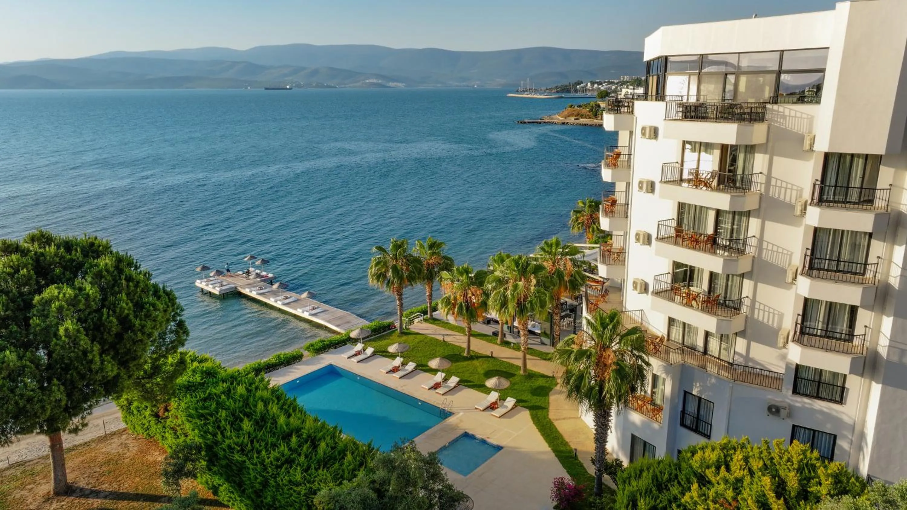 Property building in Med-Inn Hotel