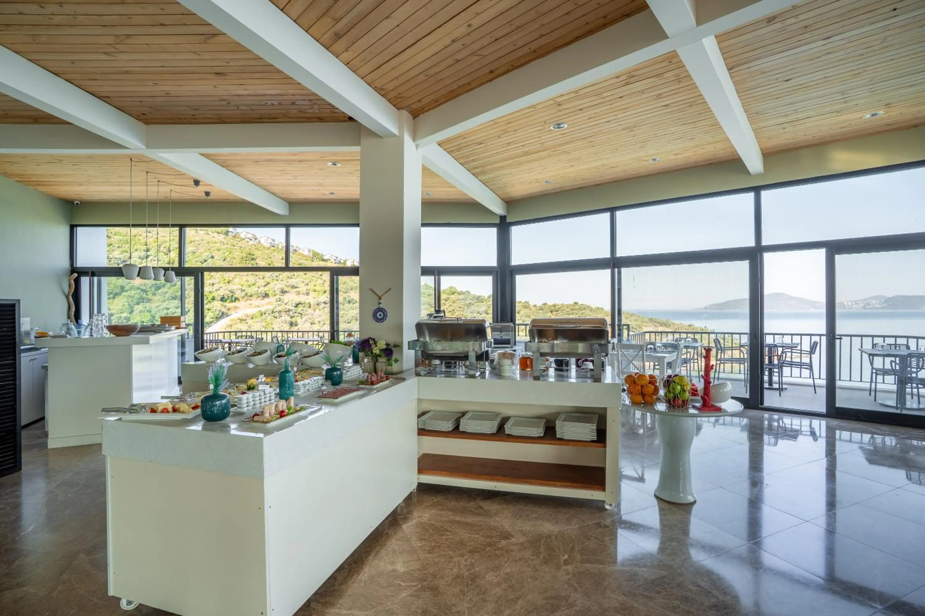 Restaurant/places to eat in Med-Inn Hotel