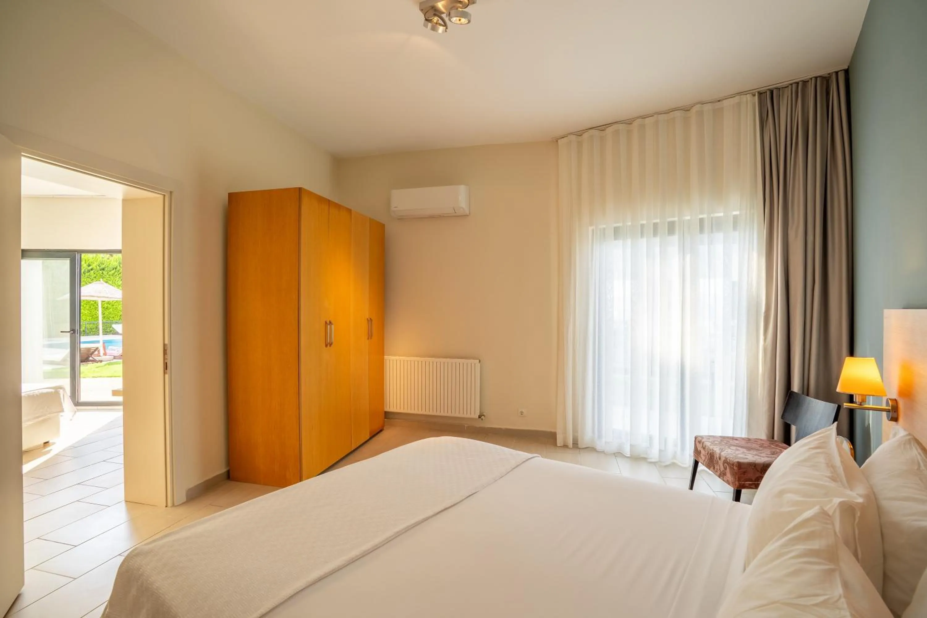 Bed in Med-Inn Hotel