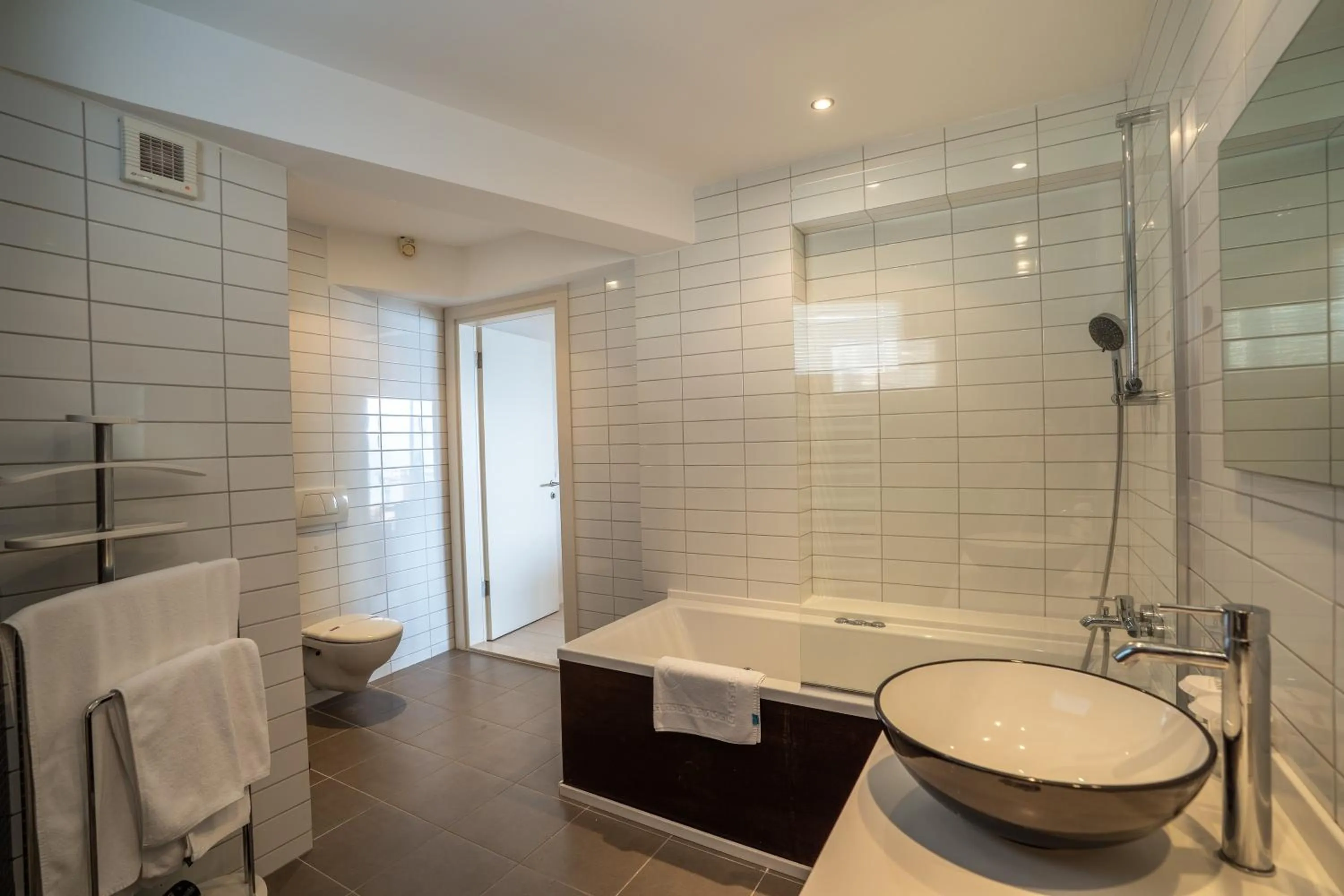 Bathroom in Med-Inn Hotel