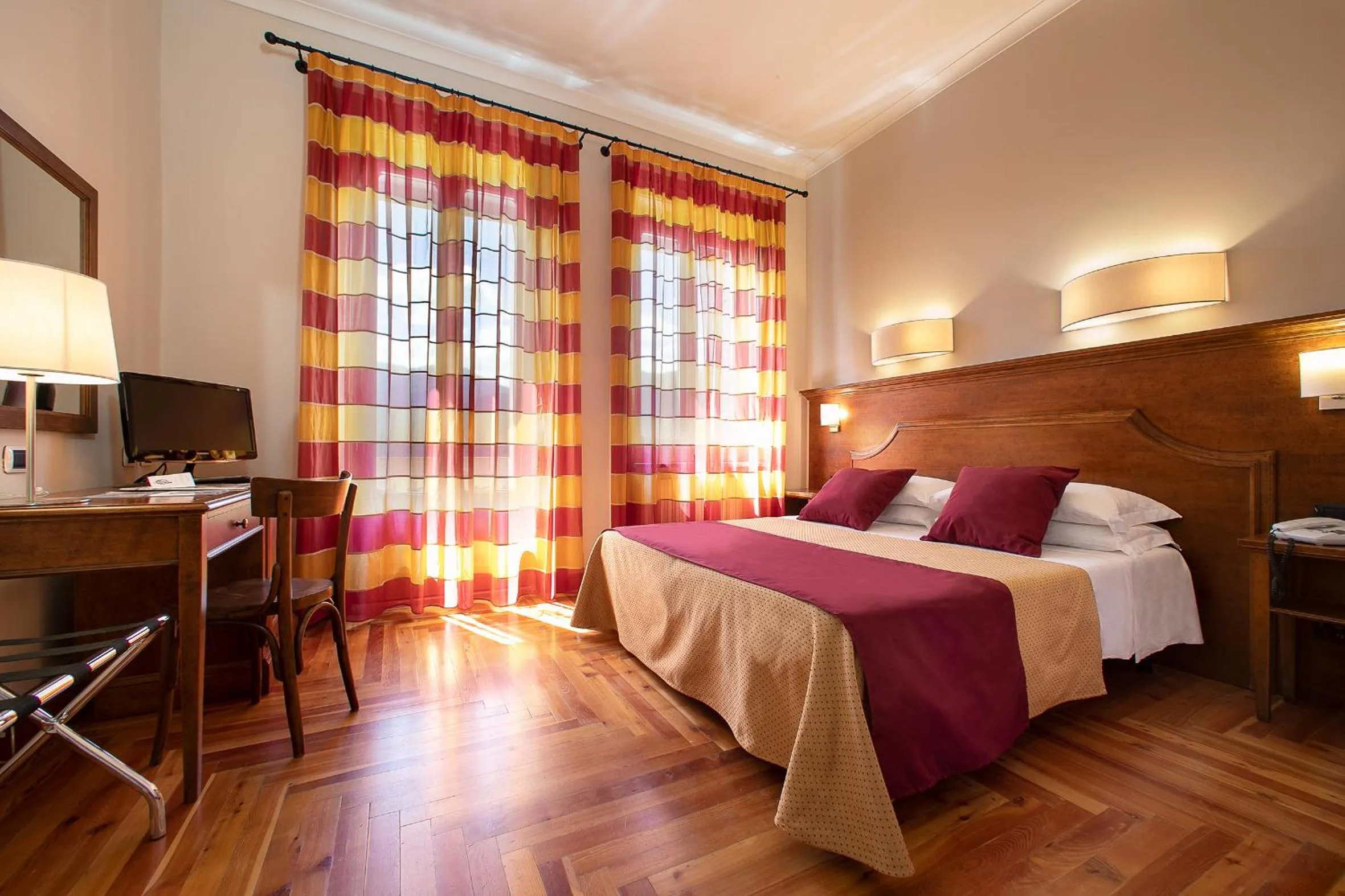 Photo of the whole room, Bed in TH Borca di Cadore - Park Hotel Des Dolomites
