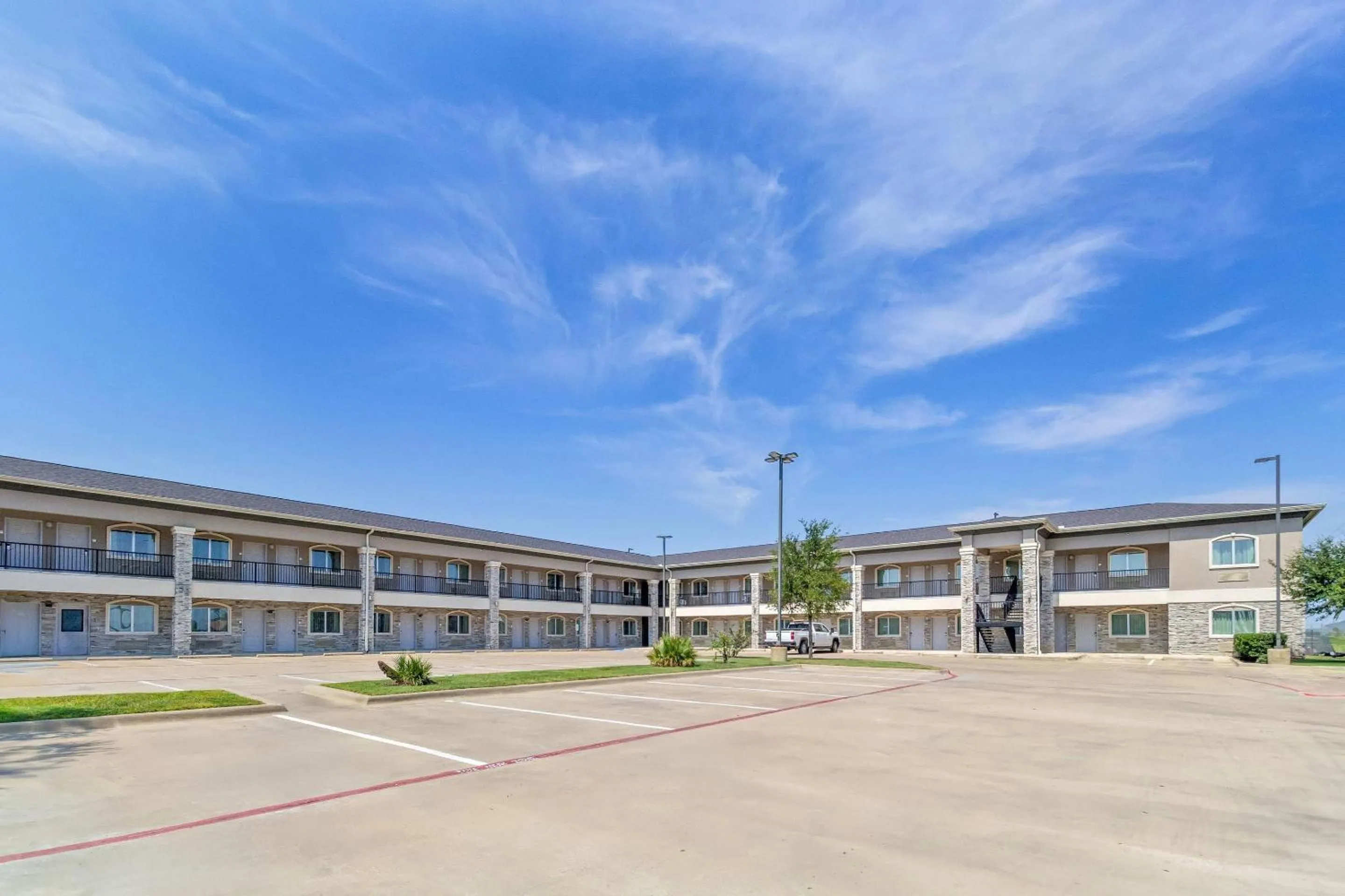 Property building in Econo Lodge
