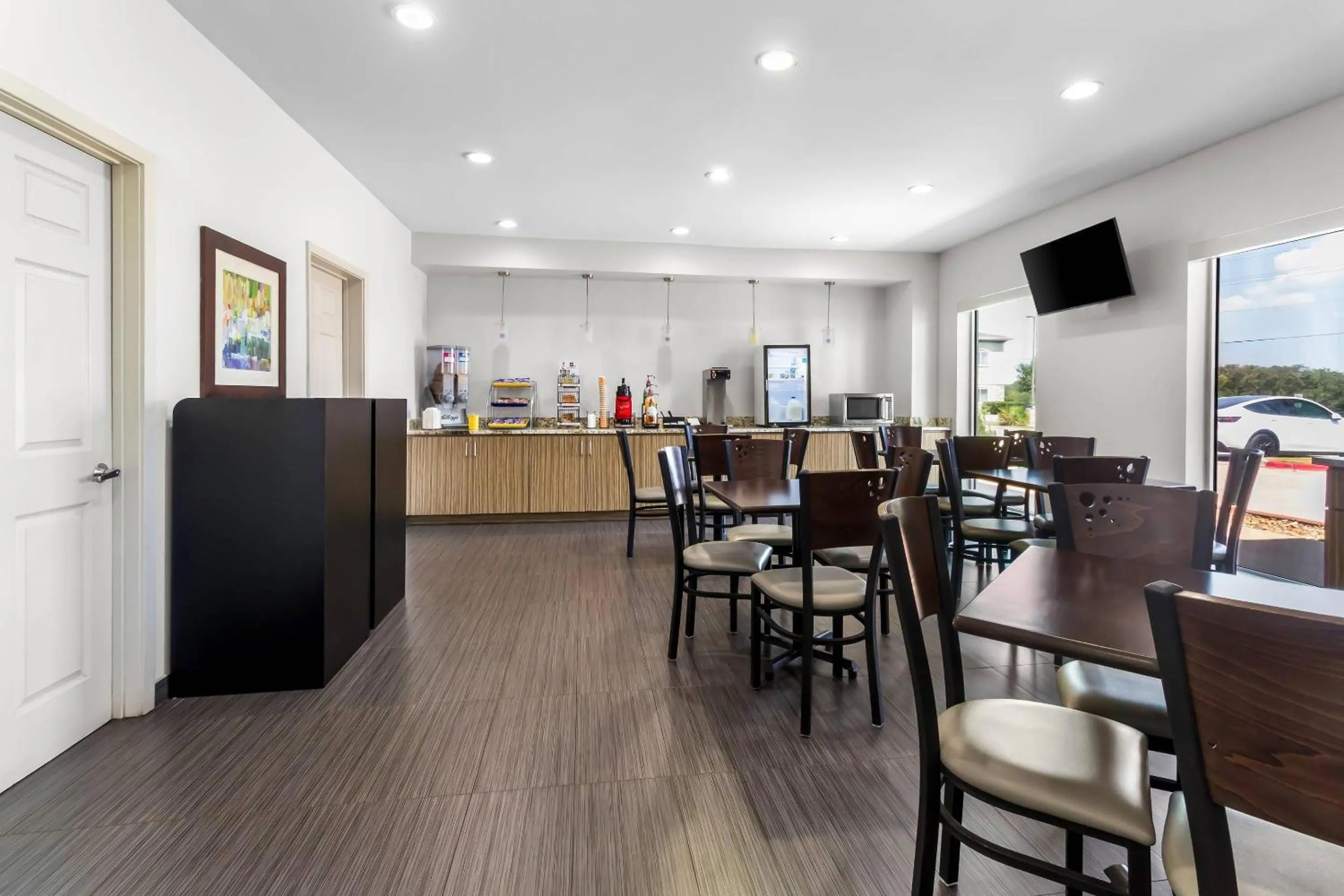 Breakfast in Econo Lodge