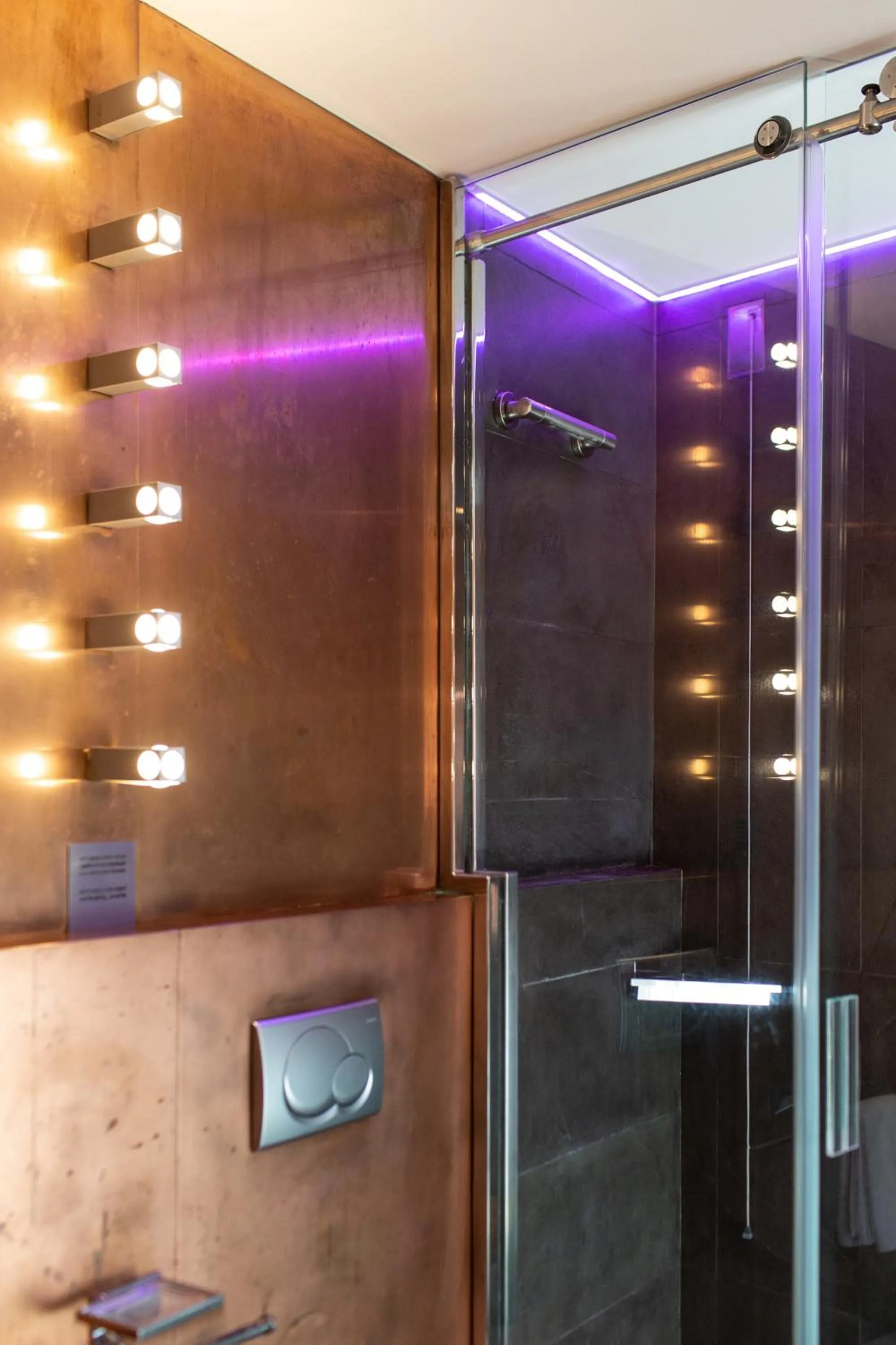 Bathroom in La Loggia Historic Resort