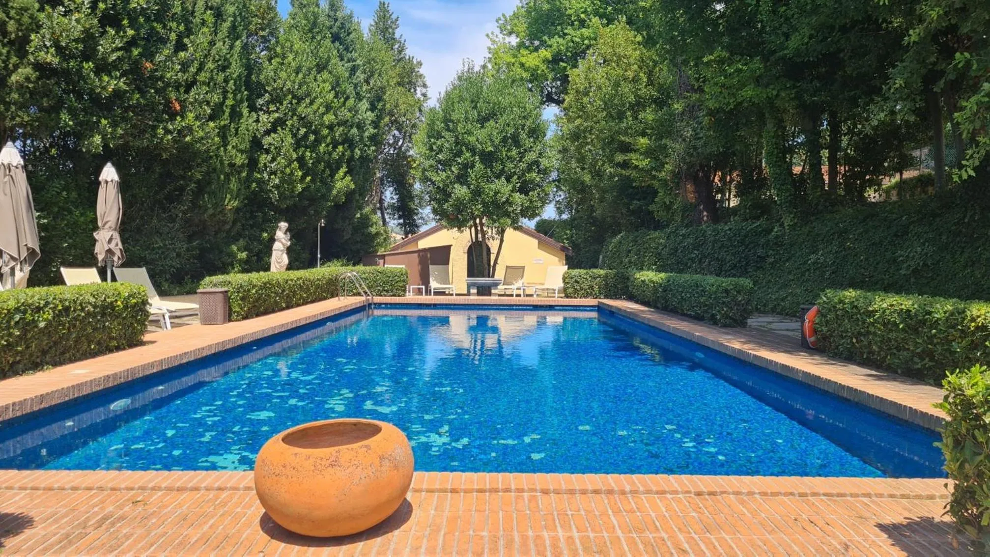 Swimming pool in La Loggia Historic Resort