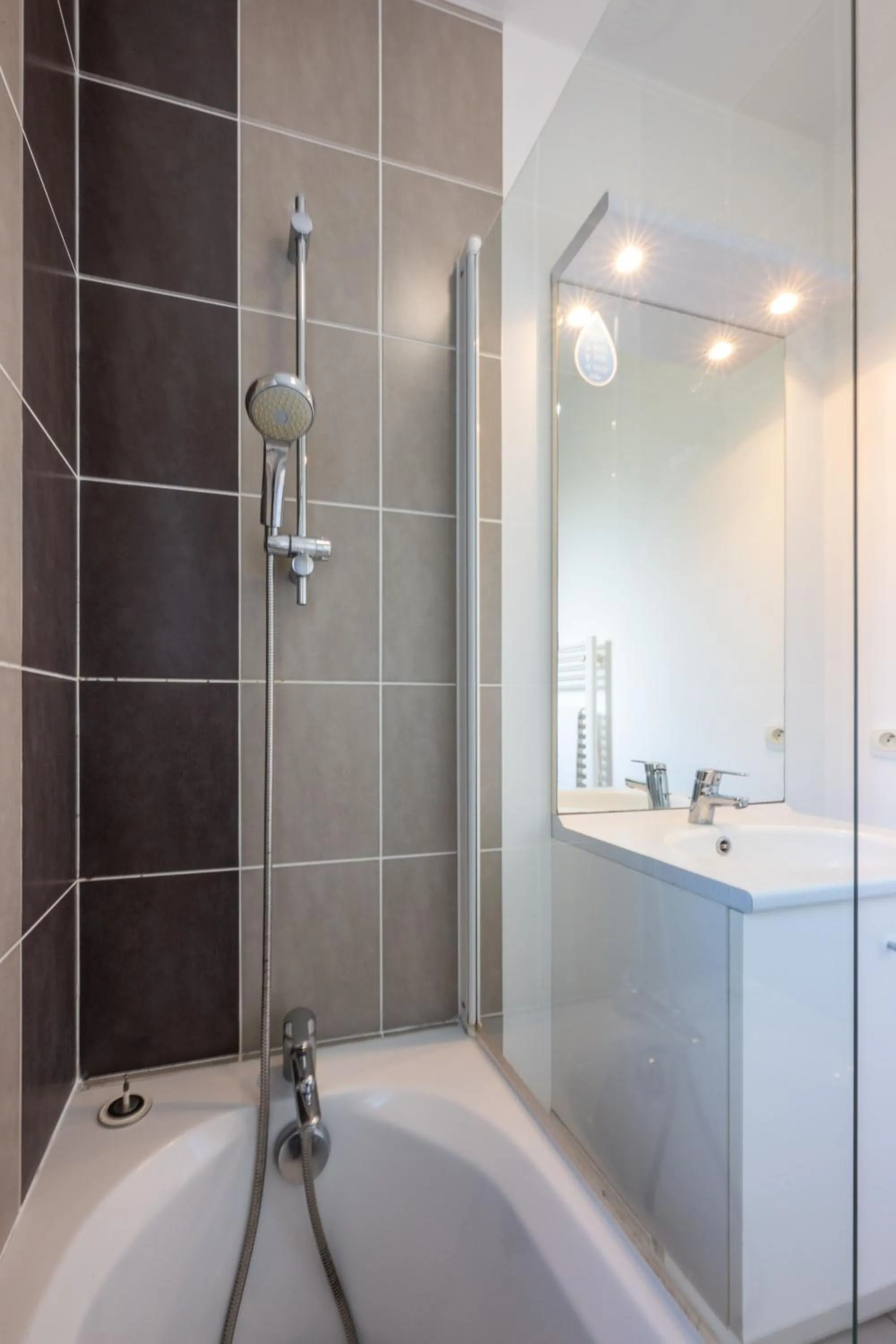 Bathroom in Résidence Odalys Le Domaine de l'Océan