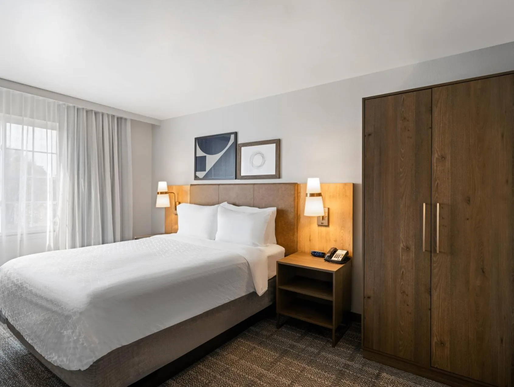 Bedroom, Bed in Staybridge Suites Rochester University by IHG