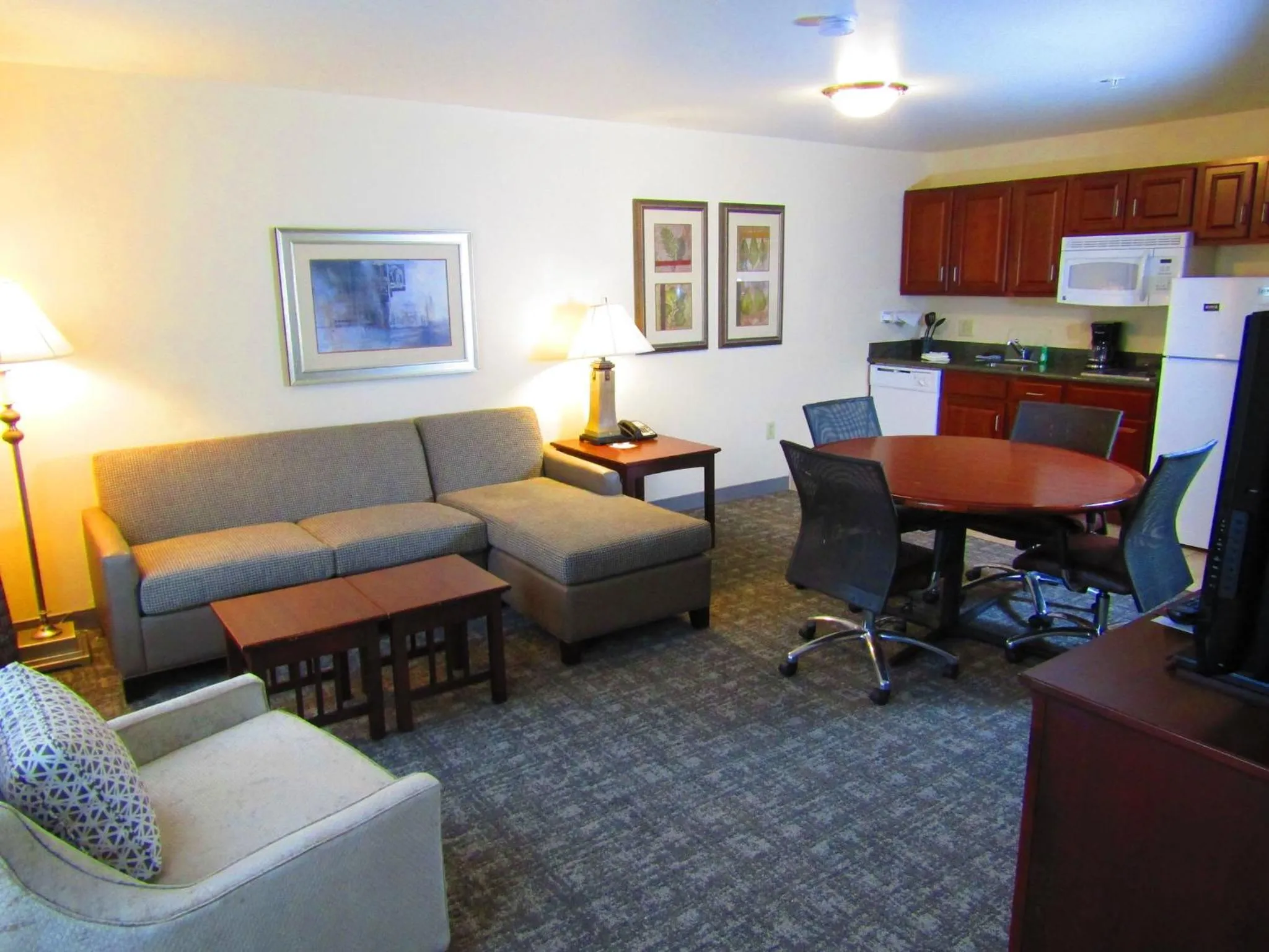 Photo of the whole room in Staybridge Suites Rochester University by IHG
