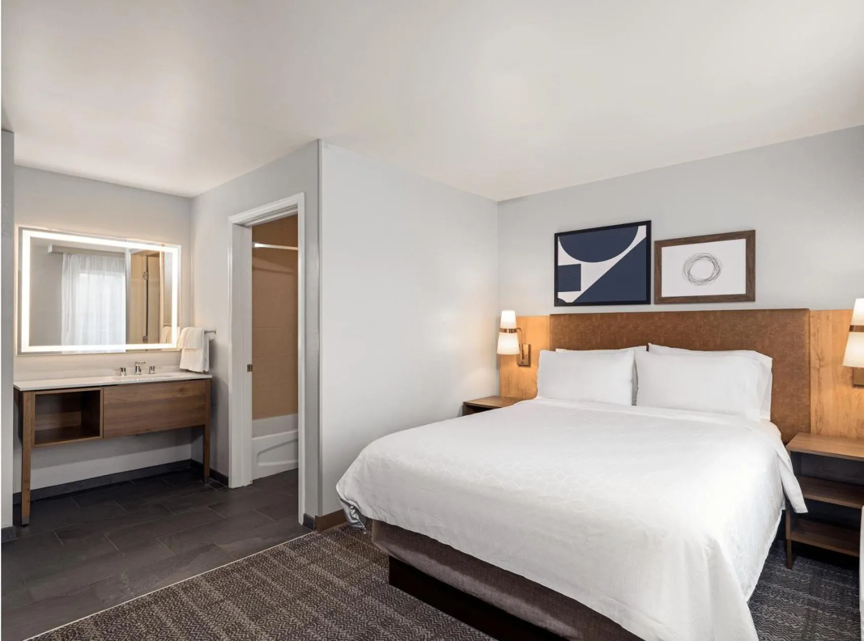 Bedroom, Bed in Staybridge Suites Rochester University by IHG