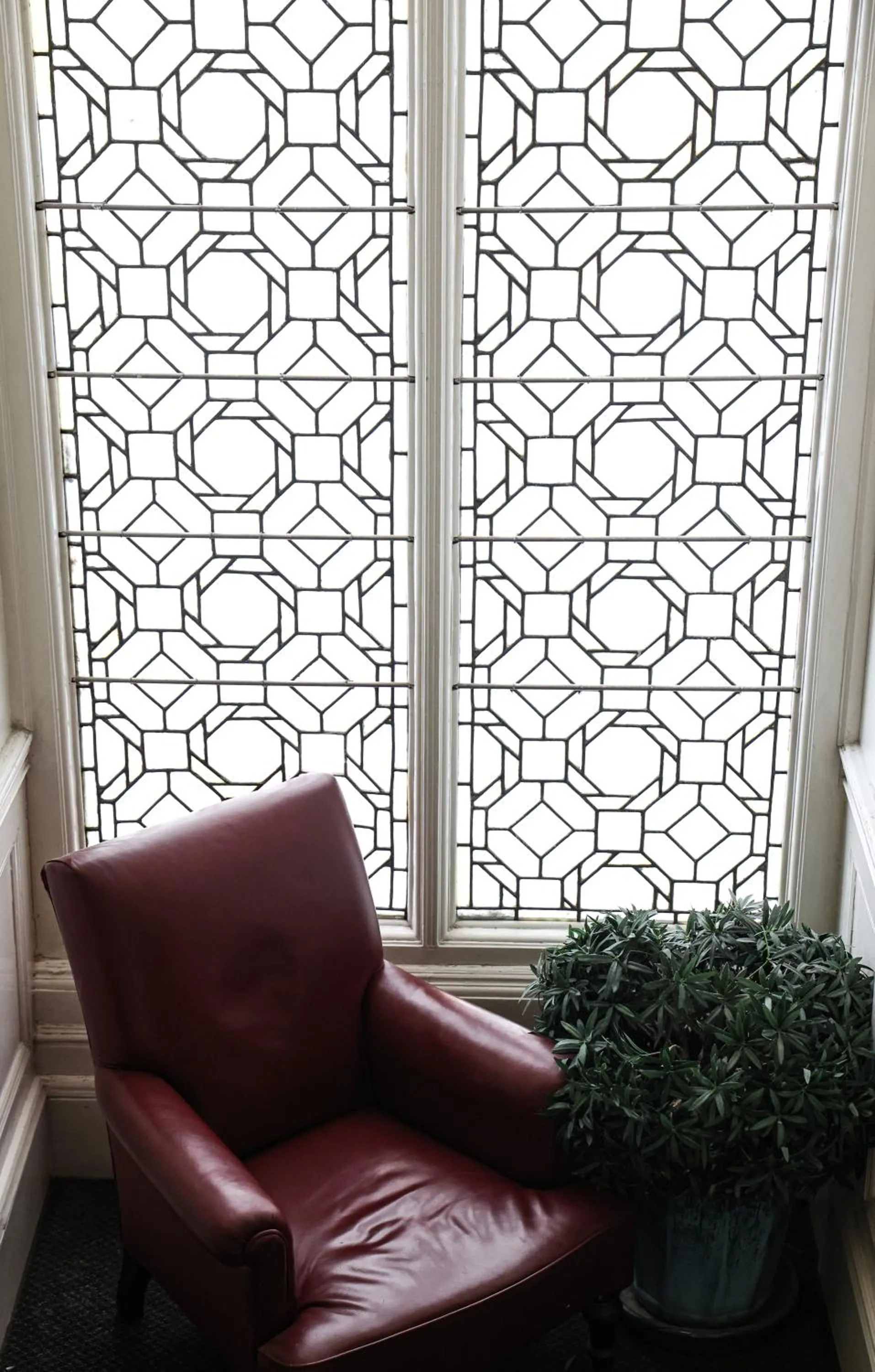 Seating area in Astor Hyde Park Hostel