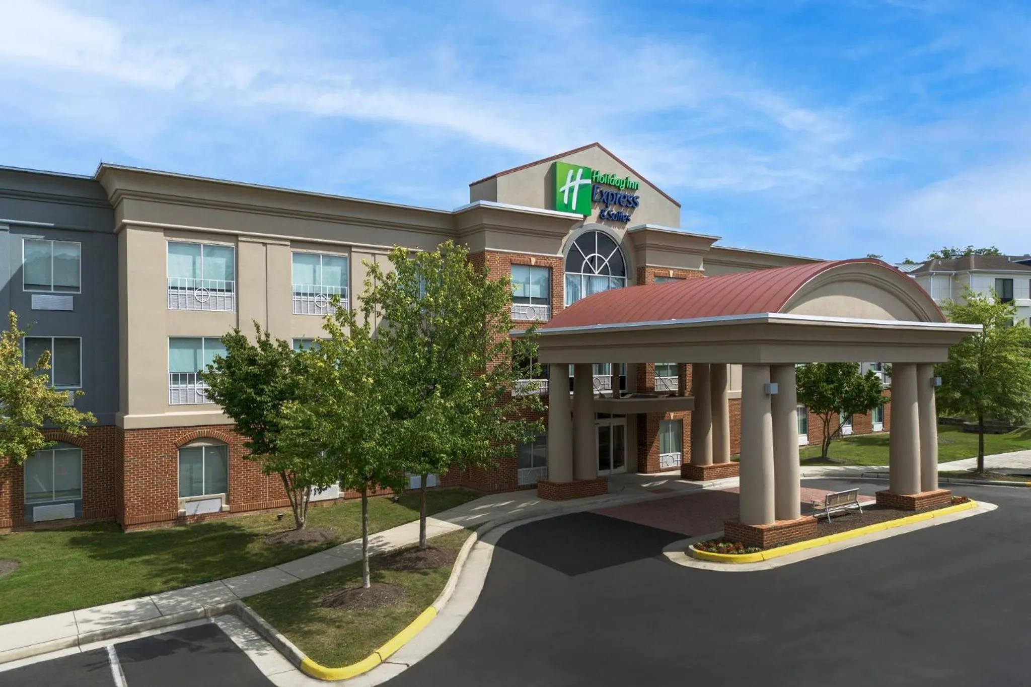 Property building in Holiday Inn Express & Suites Alexandria - Fort Belvoir by IHG