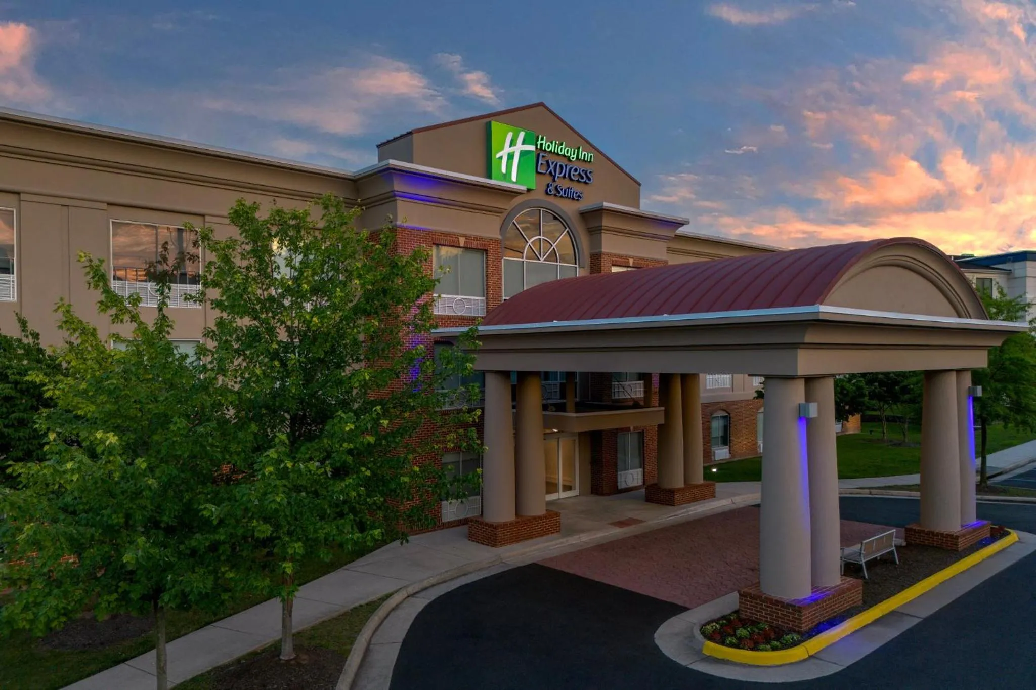 Property building in Holiday Inn Express & Suites Alexandria - Fort Belvoir by IHG
