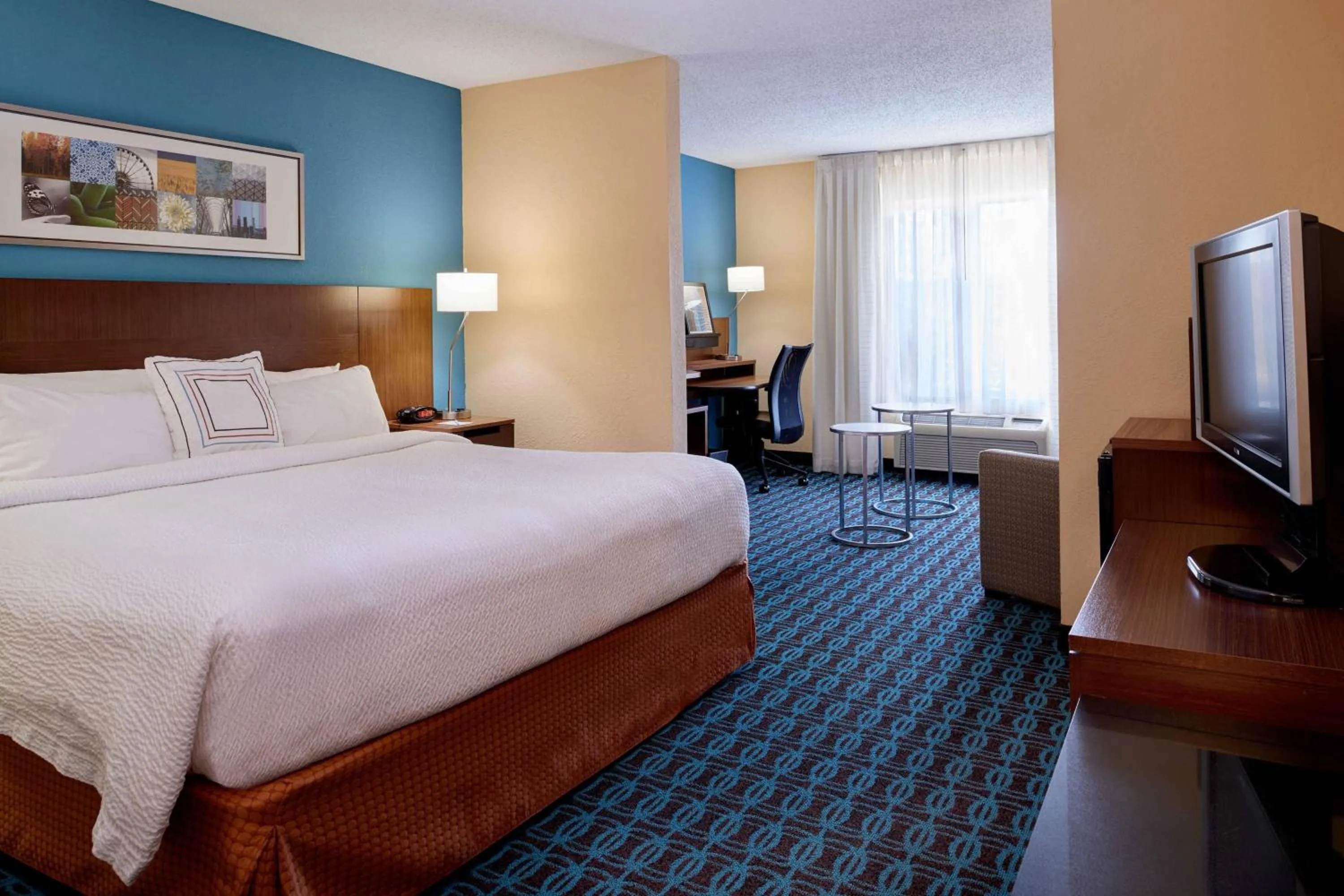 Photo of the whole room, Bed in Fairfield Inn by Marriott Kalamazoo West