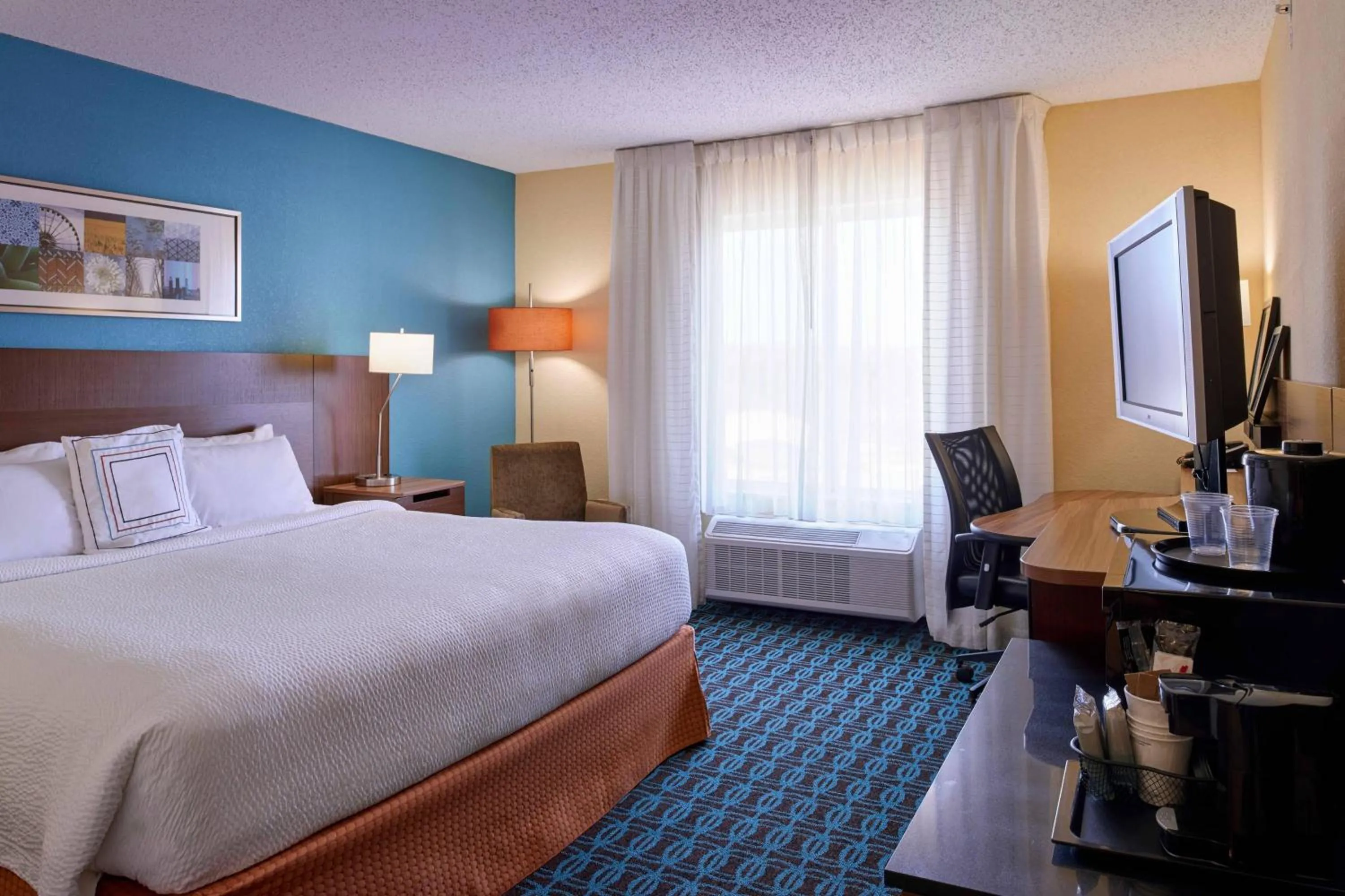 Photo of the whole room, Bed in Fairfield Inn by Marriott Kalamazoo West