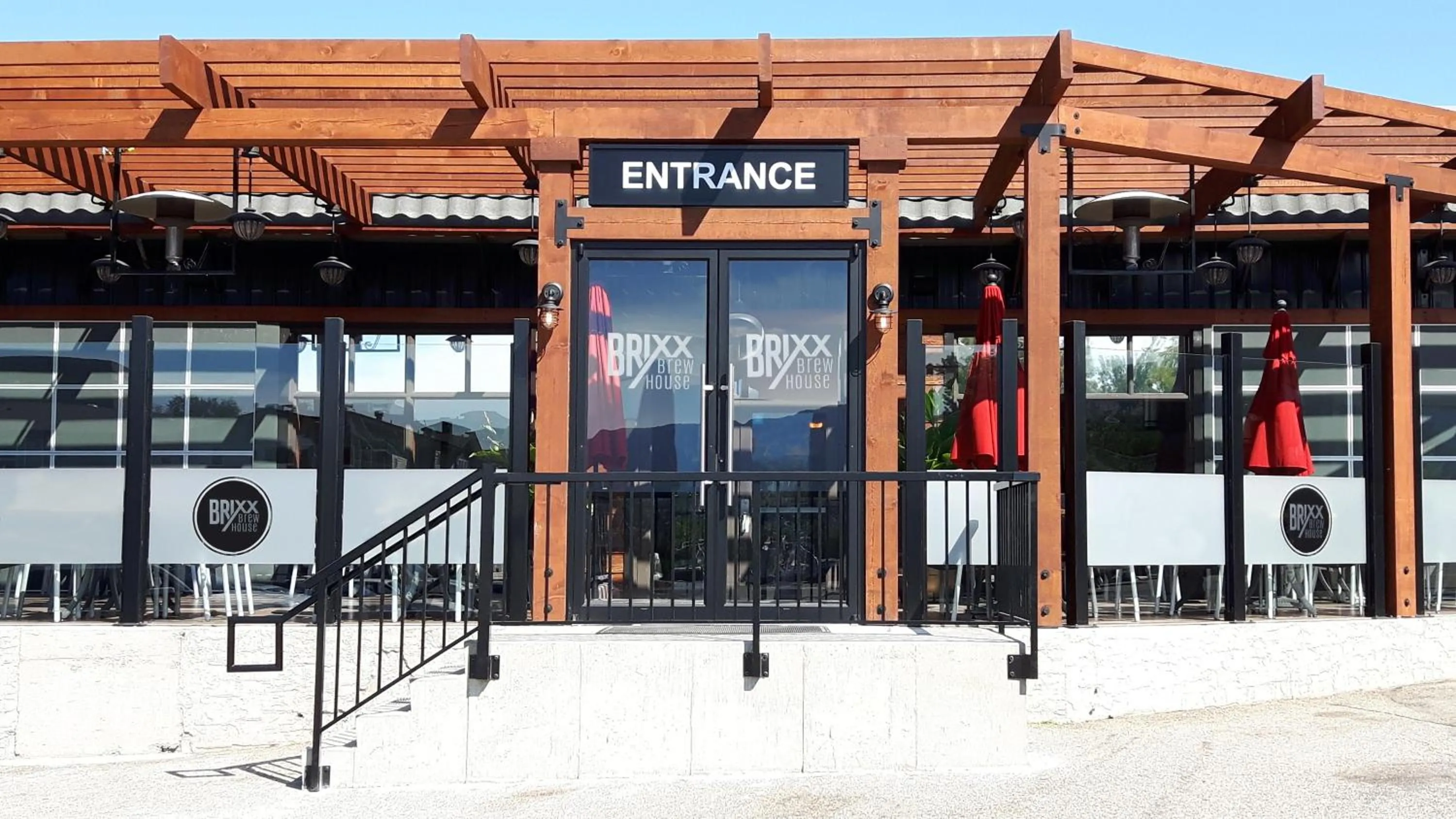 Lounge or bar in Prestige Vernon Lodge