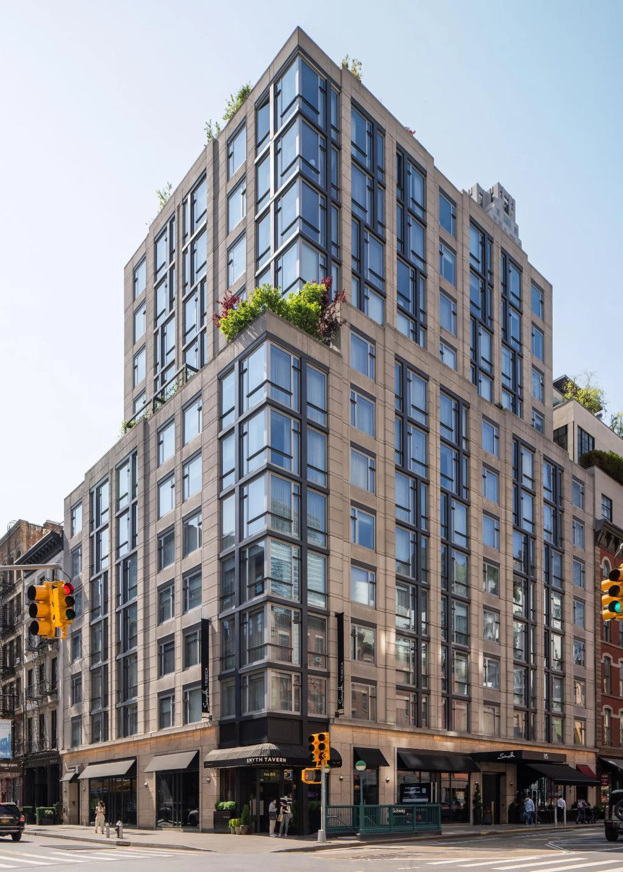 Property building in Smyth Tribeca