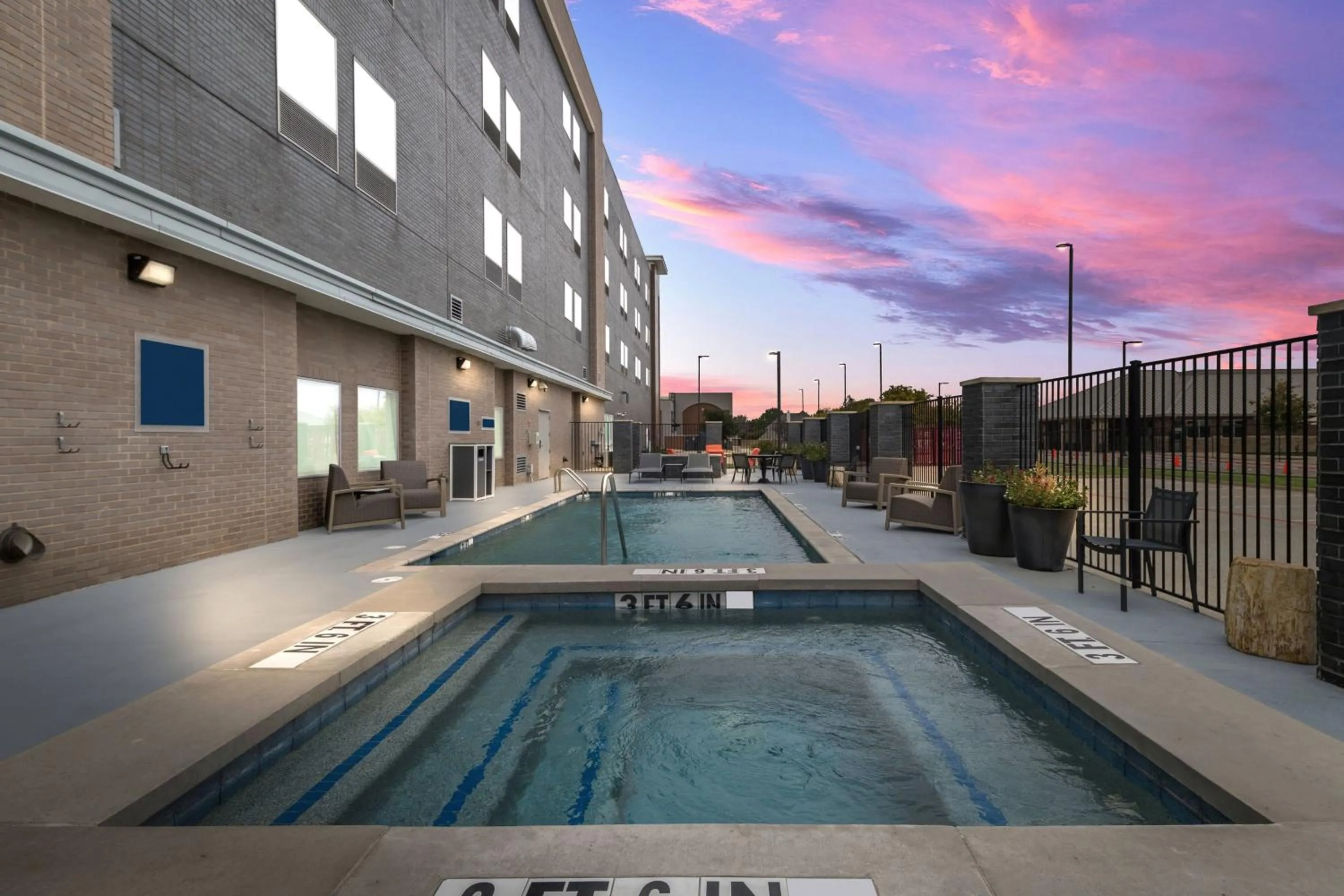 Property building in Four Points by Sheraton Plano