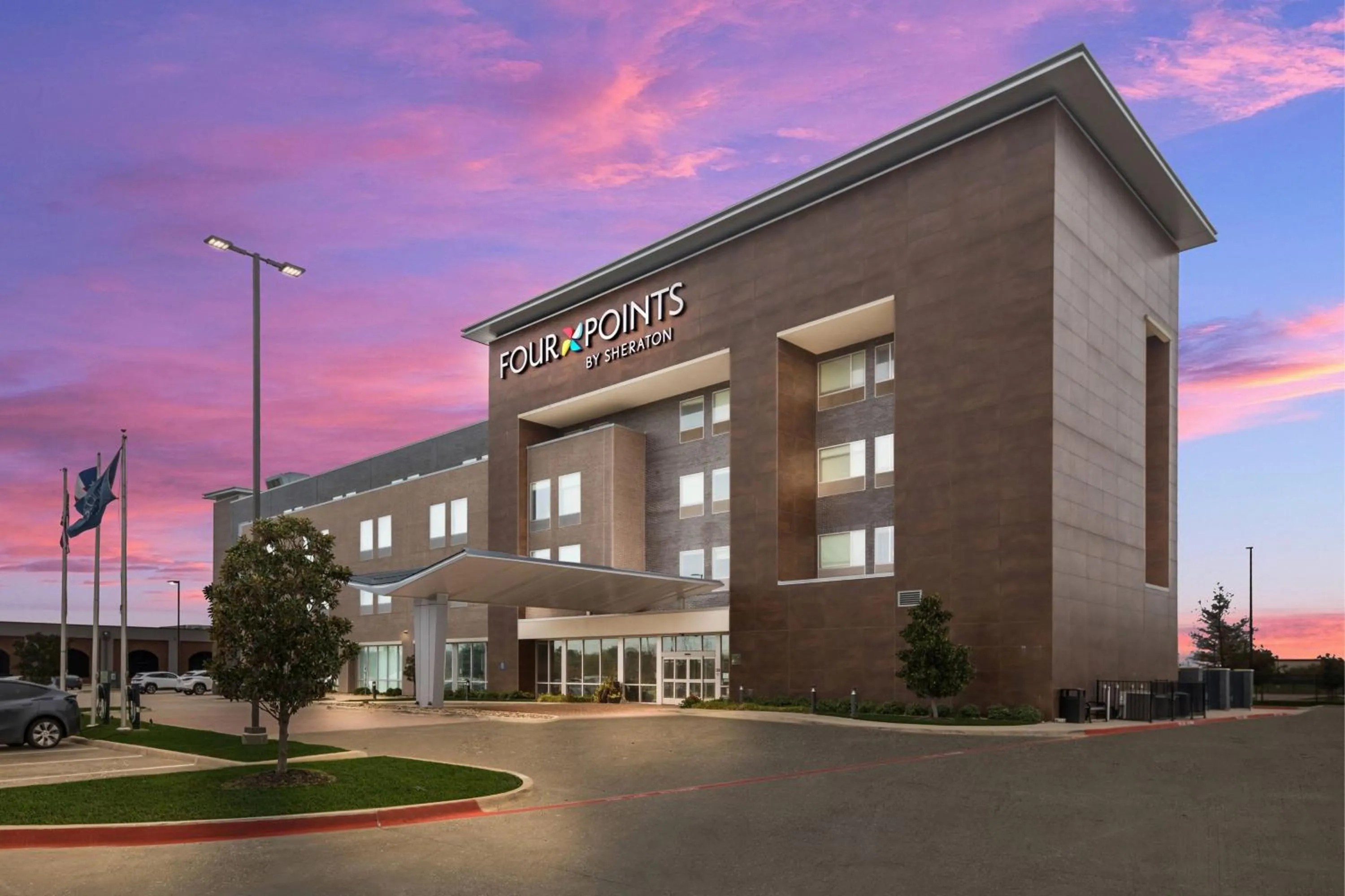 Property building in Four Points by Sheraton Plano