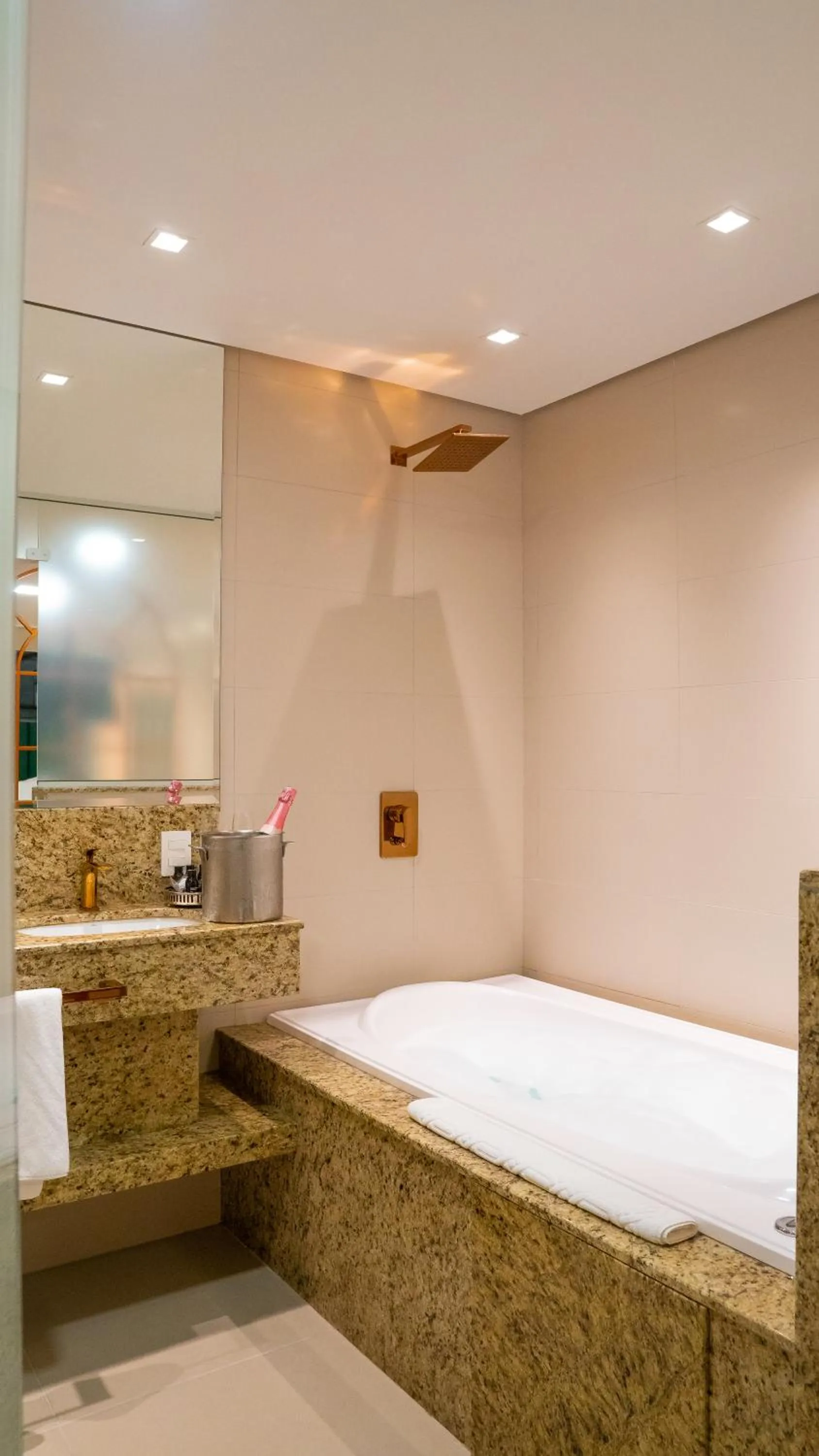 Hot Tub in Hotel Recanto Maestro