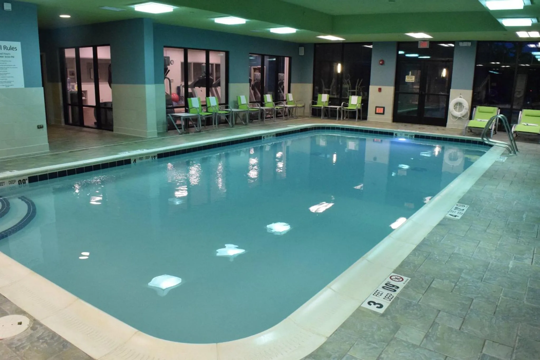 Swimming pool in Holiday Inn Express Hotel & Suites Rochester Webster by IHG