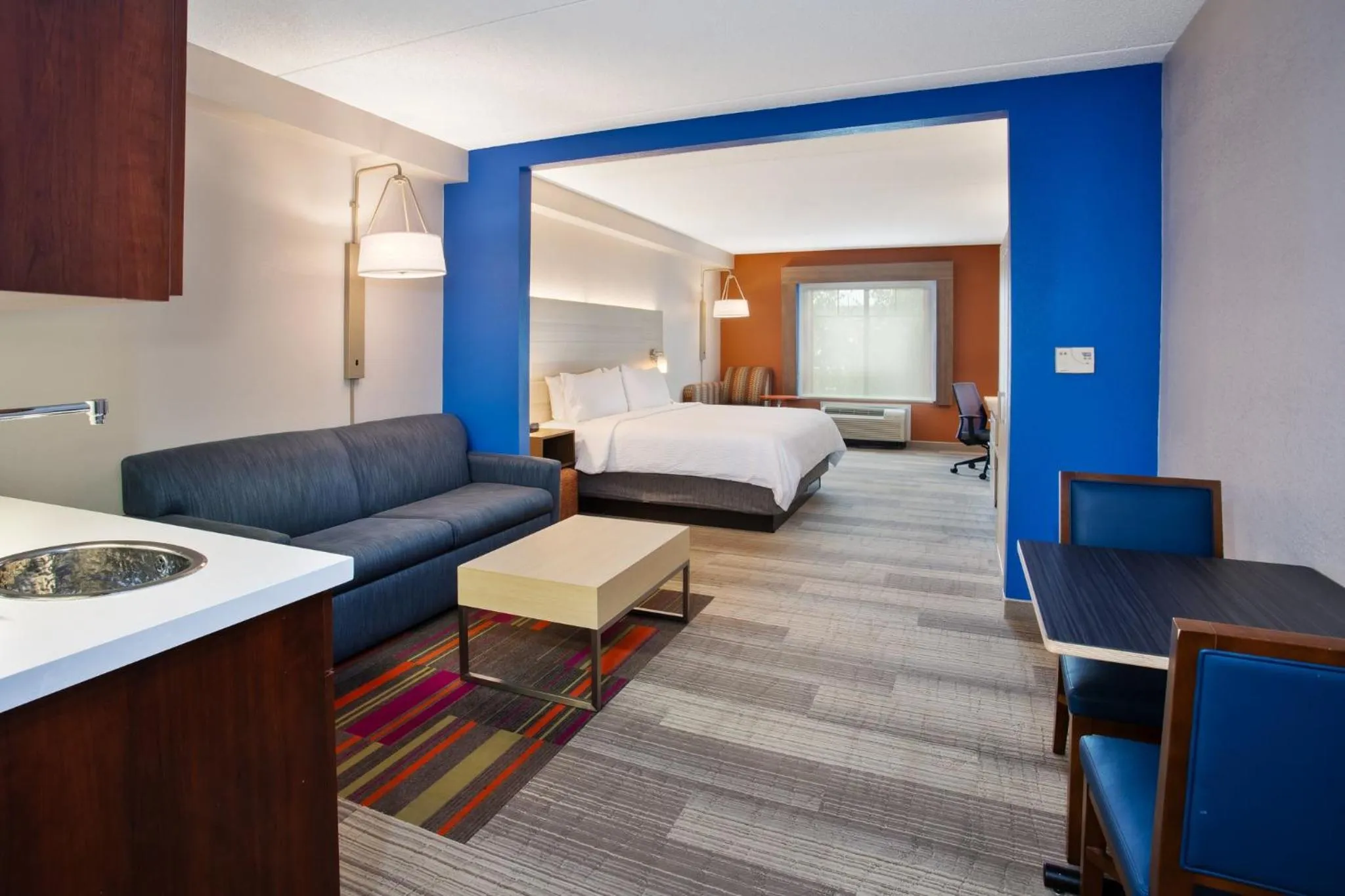 Photo of the whole room, Bed in Holiday Inn Express Hotel & Suites Rochester Webster by IHG