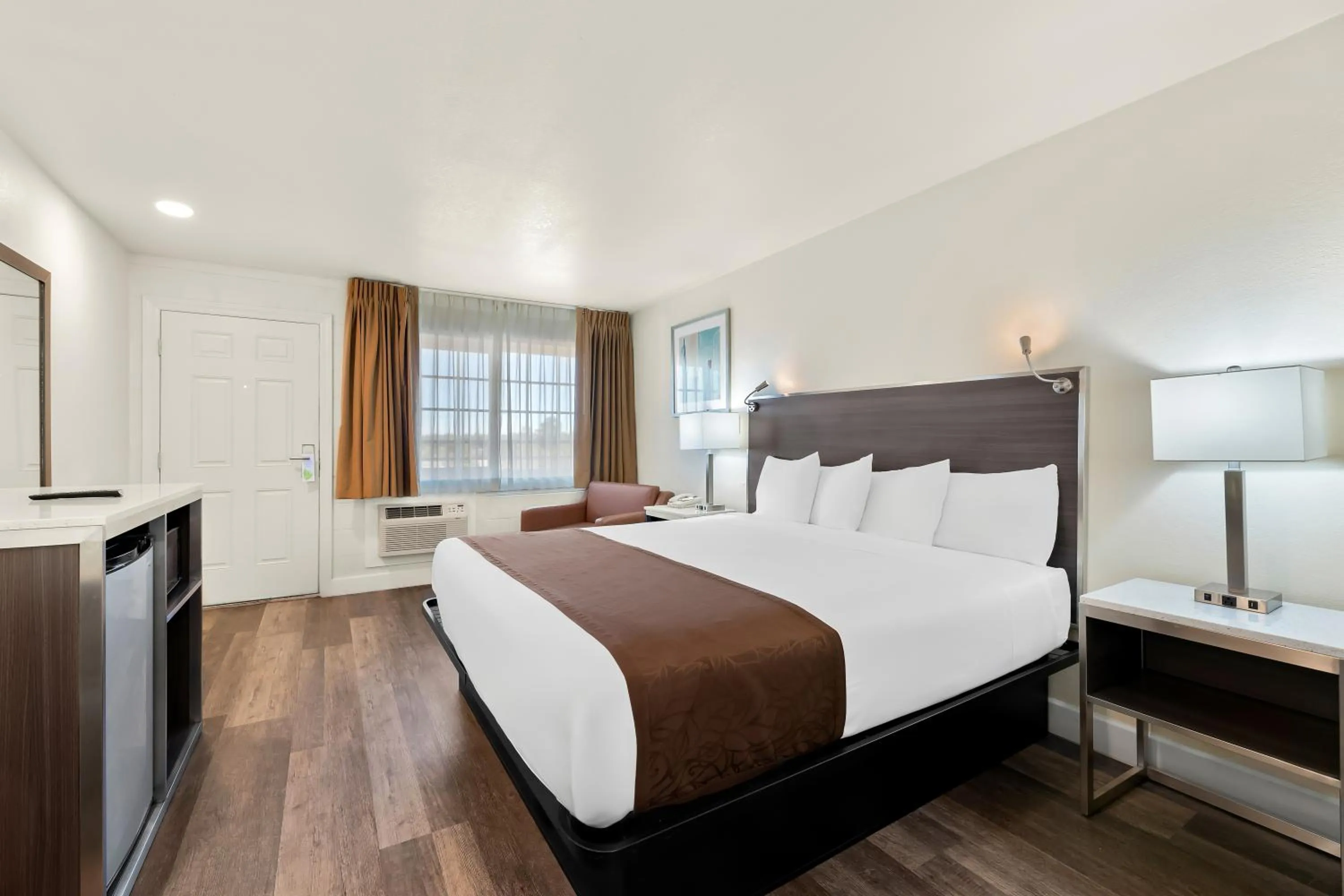 Bed in Americas Best Value Inn and Suites Flagstaff